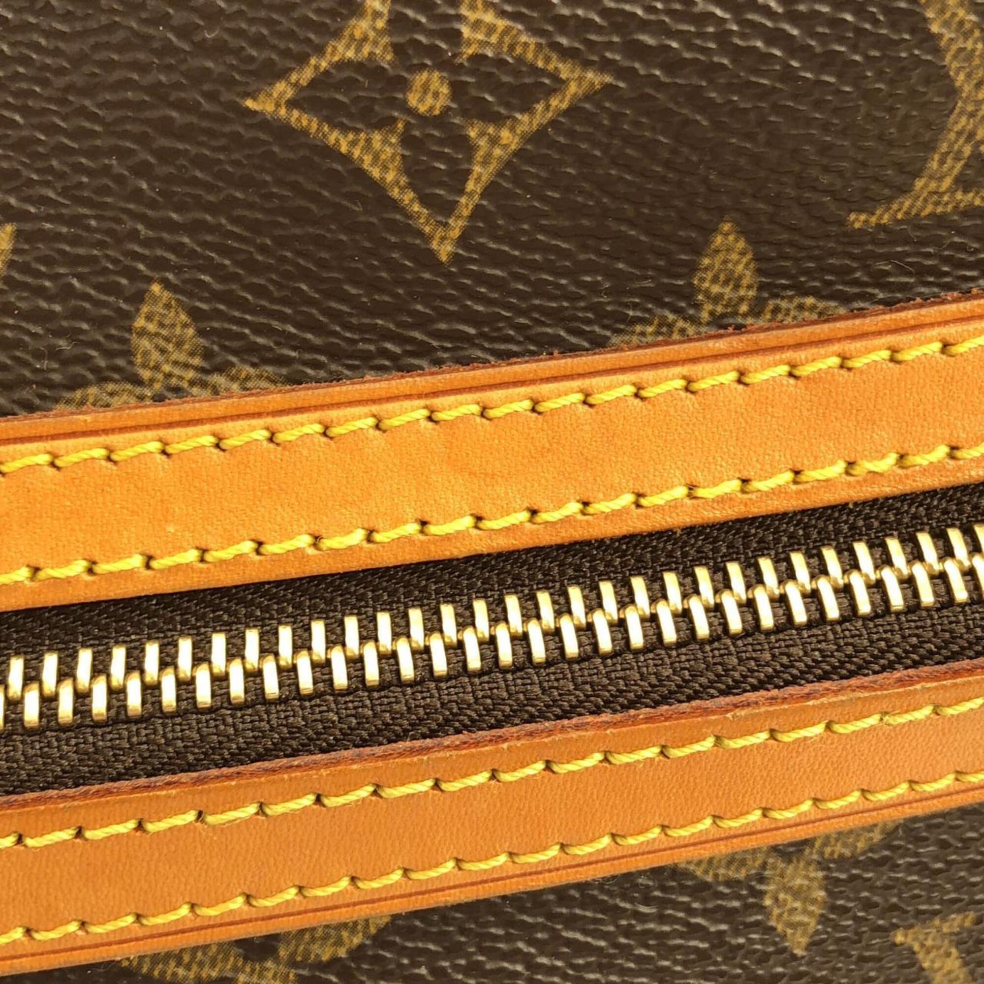 Louis Vuitton Marron Coated Canvas Shoulder Bag (Pre-Owned)