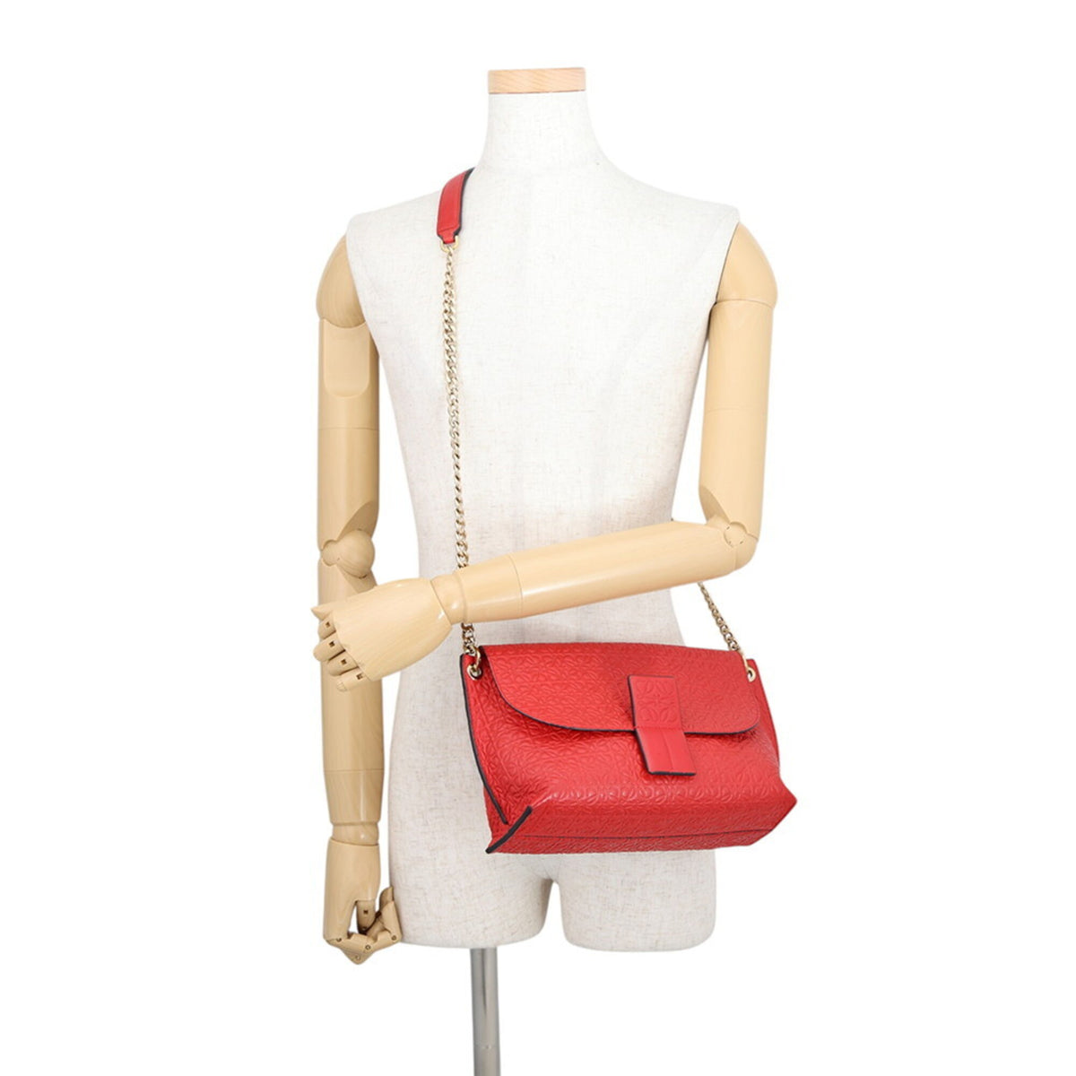 Loewe Red Color Leather Shoulder Bag (Pre-Owned)