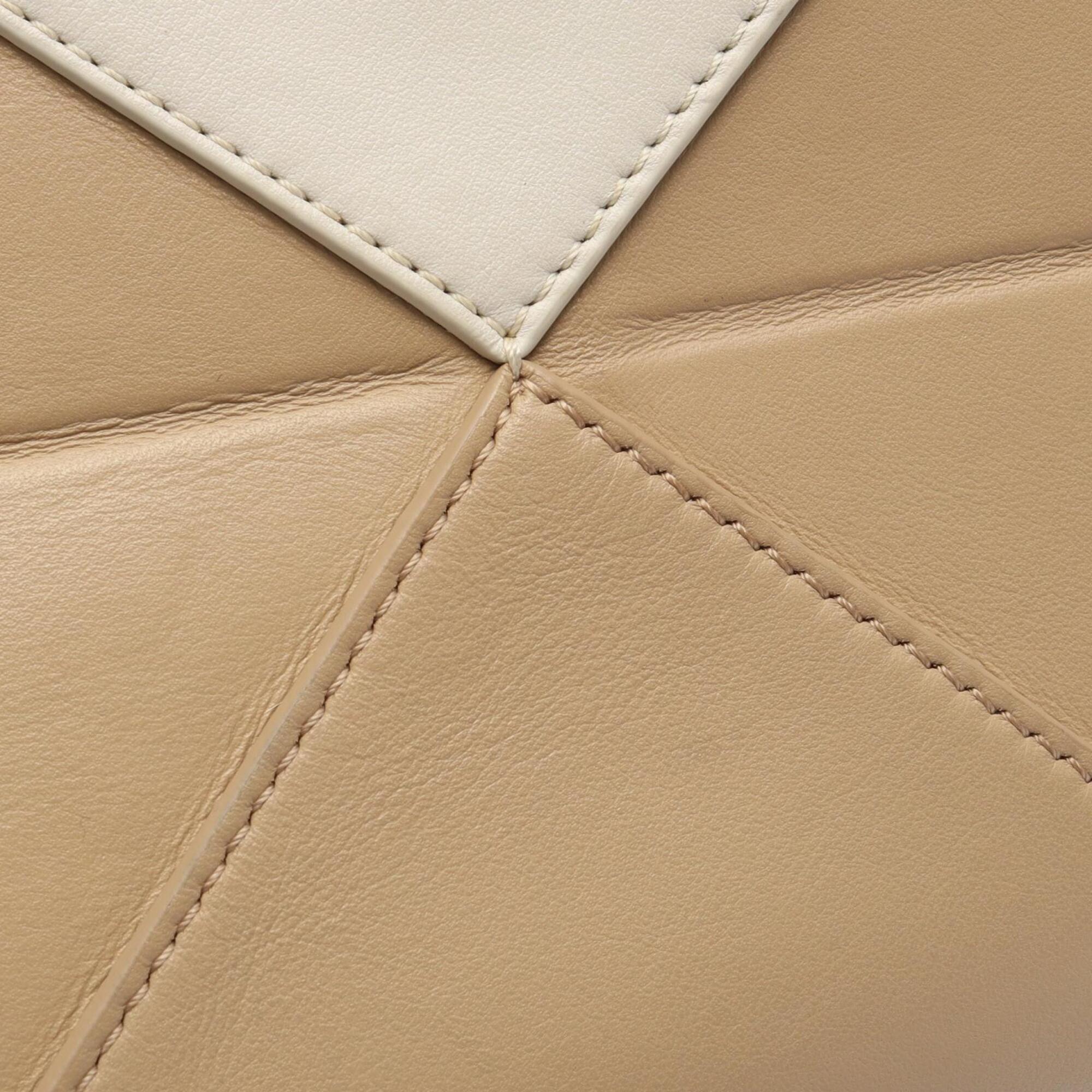 Loewe Beige Ivory Leather Handbag (Pre-Owned)