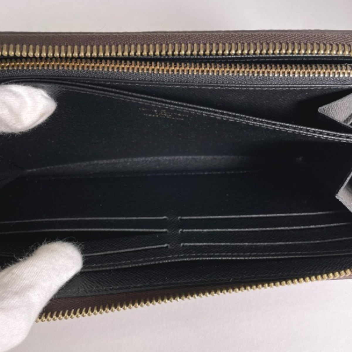 Louis Vuitton Brown Monogram Long Wallet (Bi-Fold) (Pre-Owned)