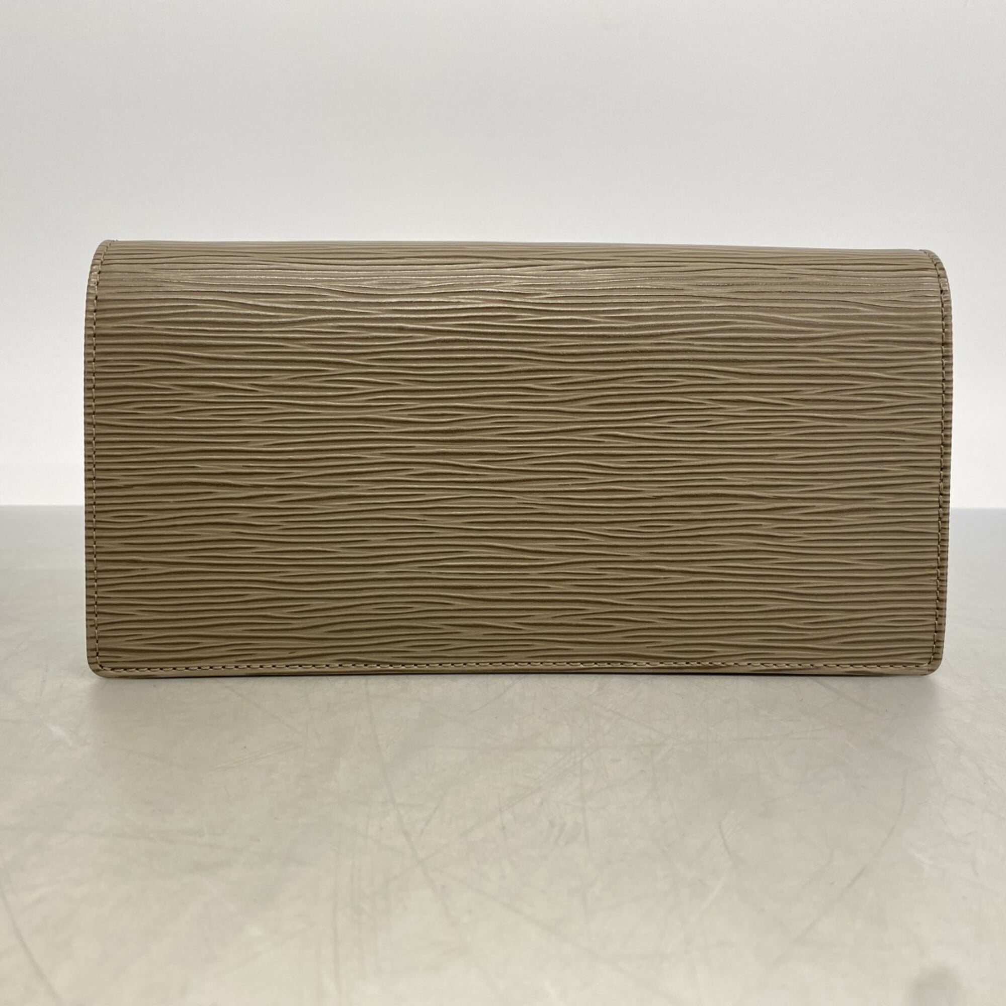 Louis Vuitton Brown Shoulder Bag (Pre-Owned)