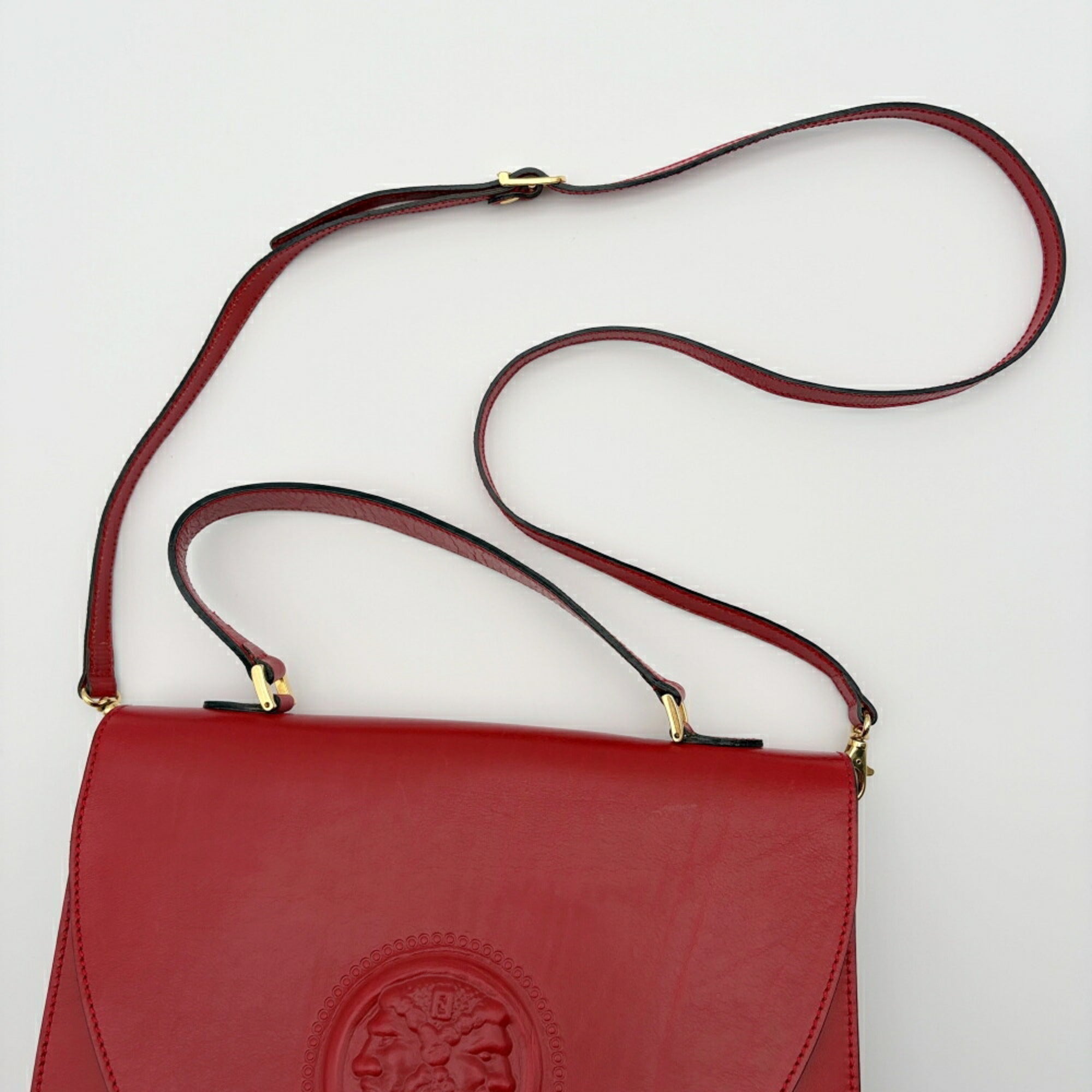 Fendi Red Color Leather Shoulder Bag (Pre-Owned)