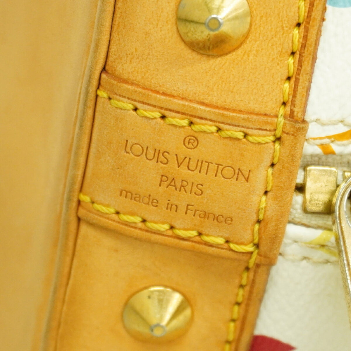 Louis Vuitton Blanc Handbag (Pre-Owned)