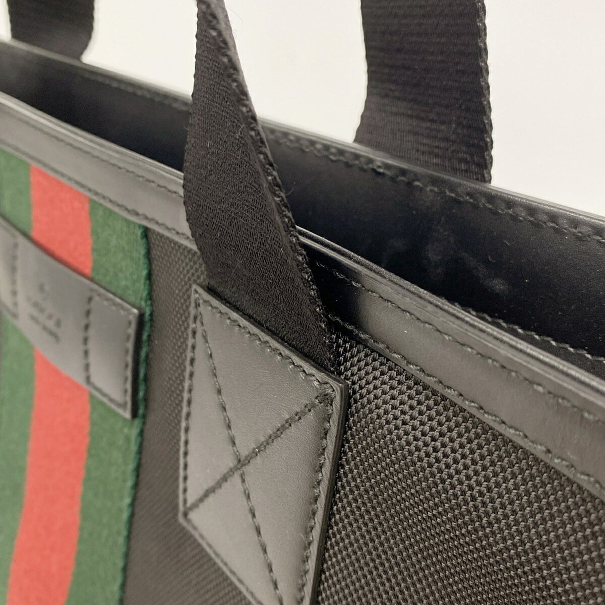 Gucci Black Nylon Tote Bag (Pre-Owned)