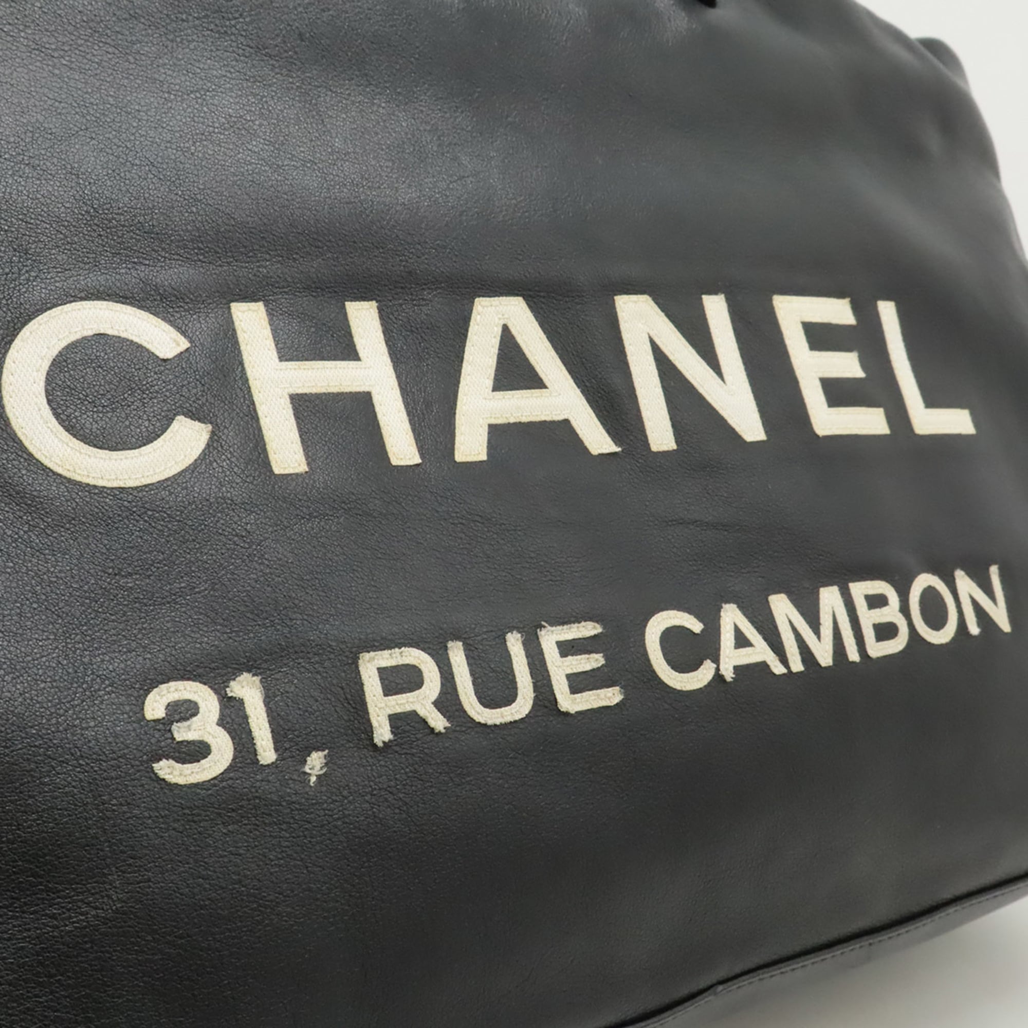 Chanel Black White Leather Shoulder Bag Tote Bag (Pre-Owned)