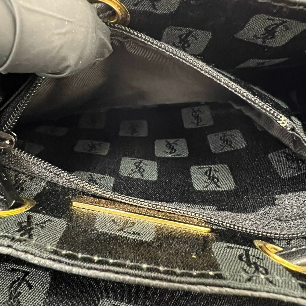 Yves Saint Laurent Black Leather Backpack (Pre-Owned)