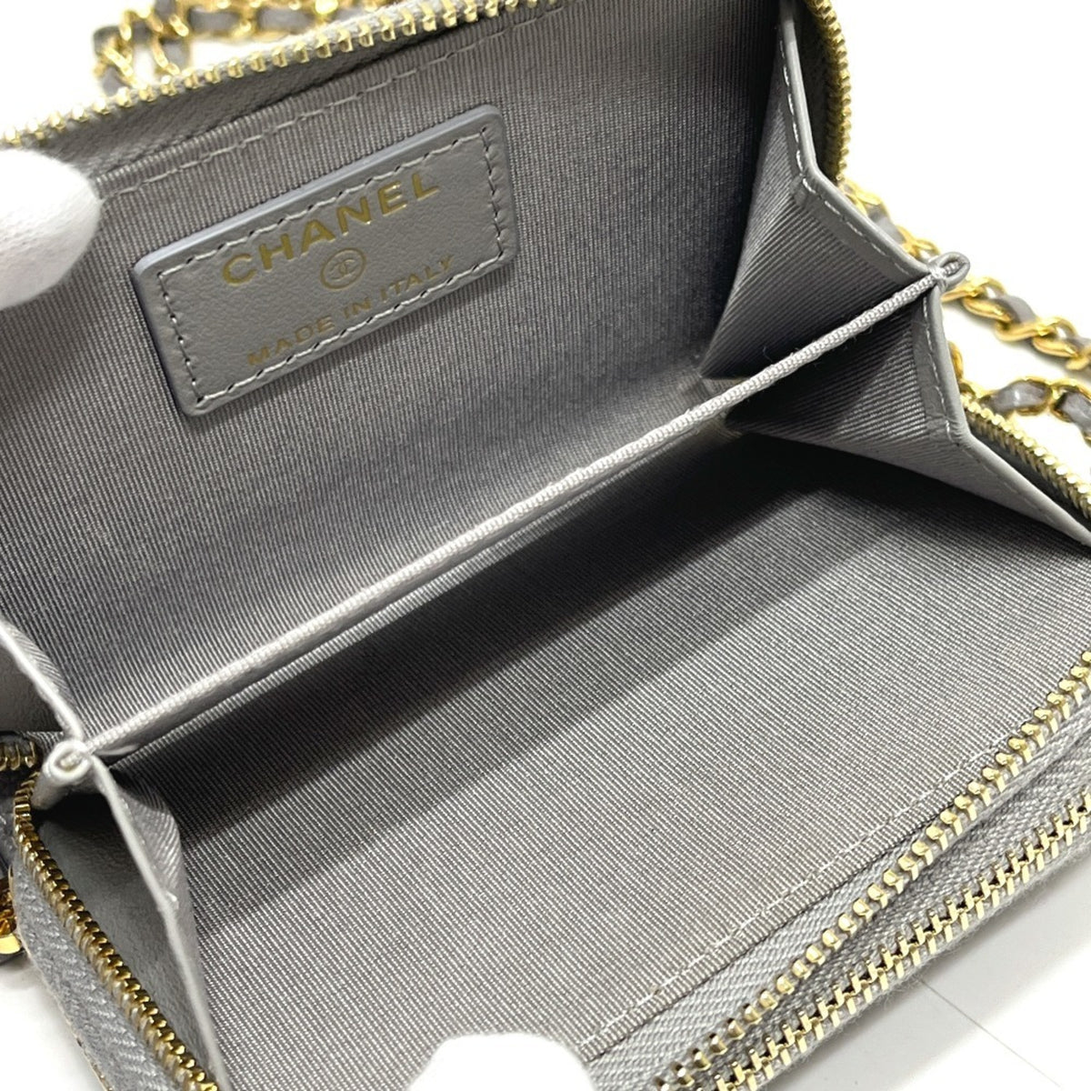 Chanel Gray Grained Calfskin Shoulder Bag (Pre-Owned)