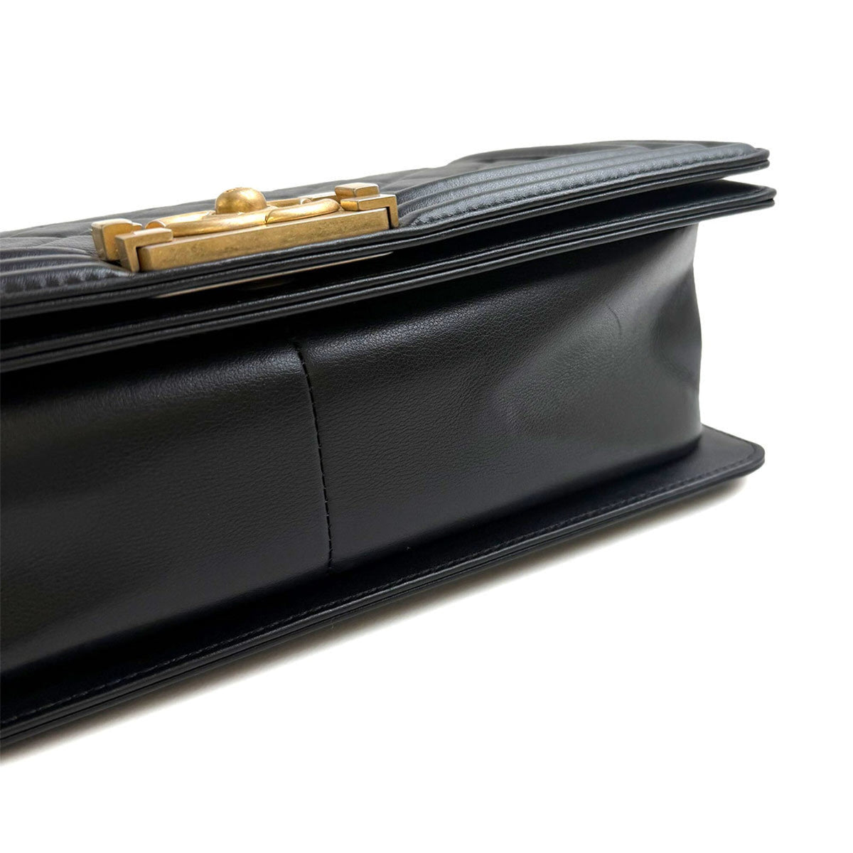 Chanel Black Leather Handbag Shoulder Bag (Pre-Owned)