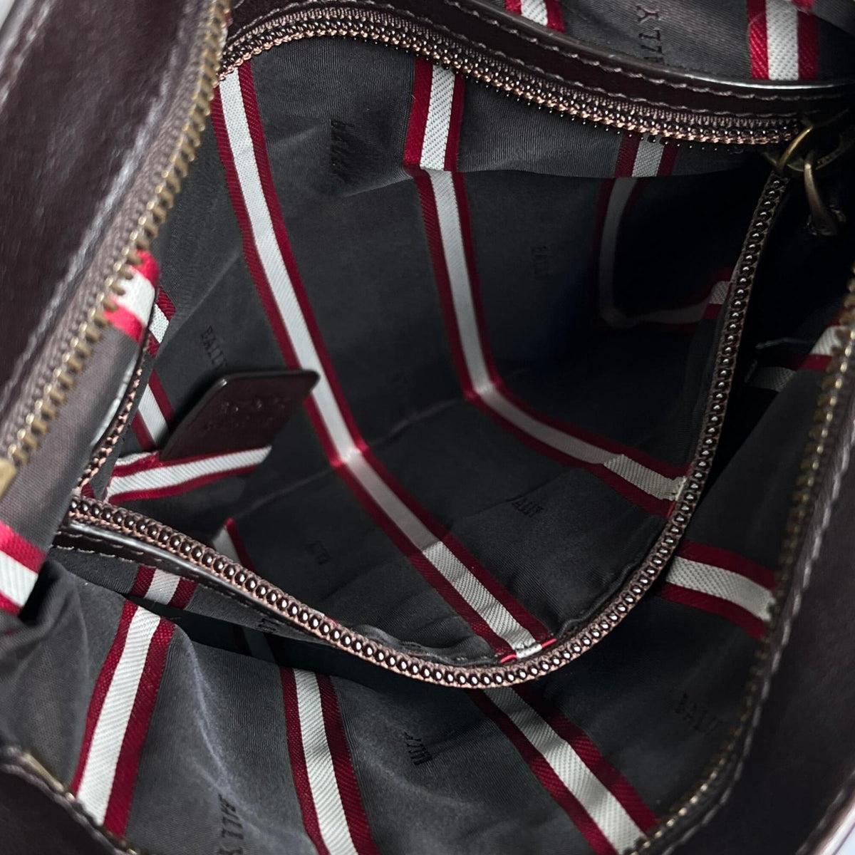 Bally Dark Brown Leather Shoulder Bag (Pre-Owned)