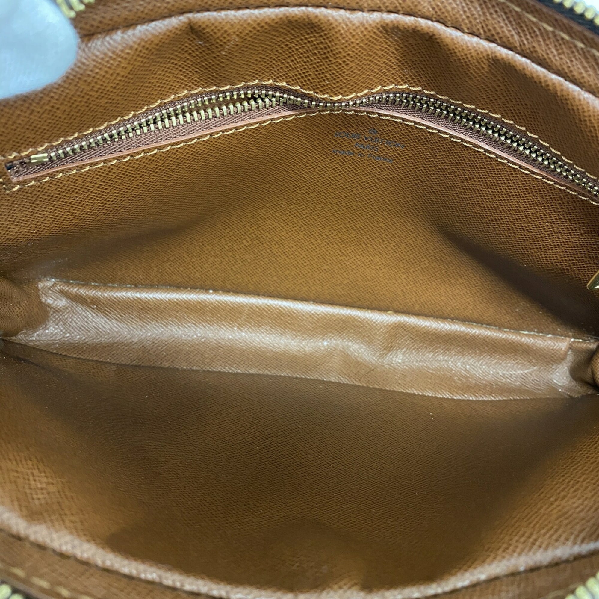 Louis Vuitton Brown Clutch Bag (Pre-Owned)