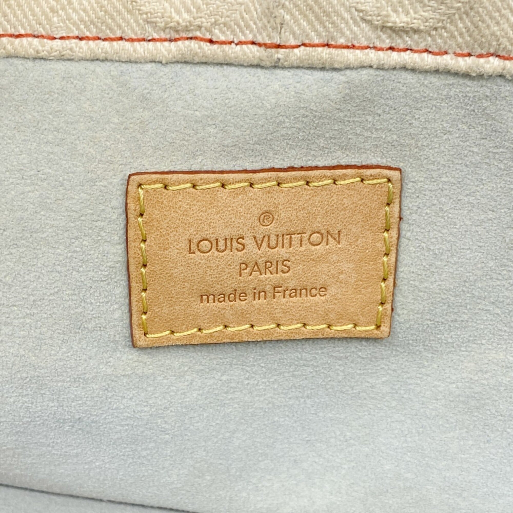 Louis Vuitton Blue Shoulder Bag (Pre-Owned)