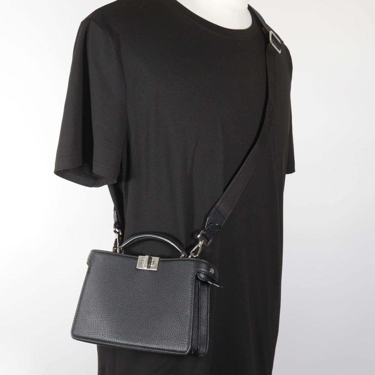 Fendi Peekaboo Black Leather Handbag (Pre-Owned)