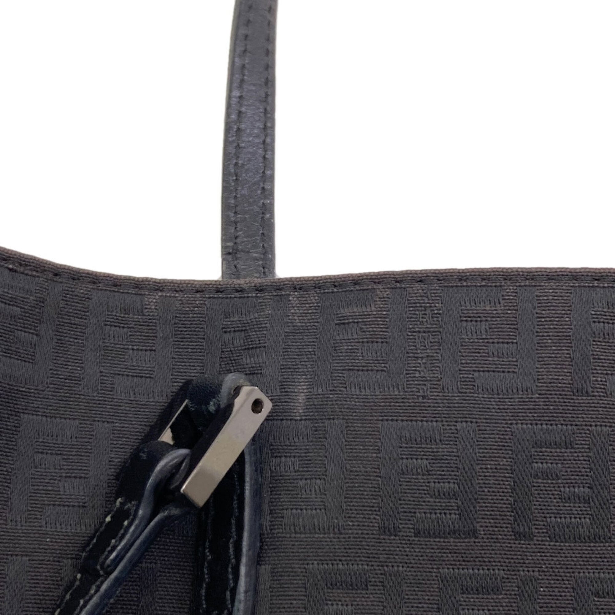 Fendi Black Canvas Handbag (Pre-Owned)