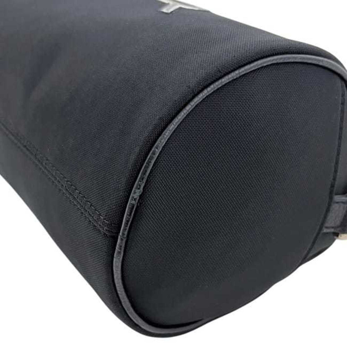Christian Dior Black Nylon Shoulder Bag (Pre-Owned)