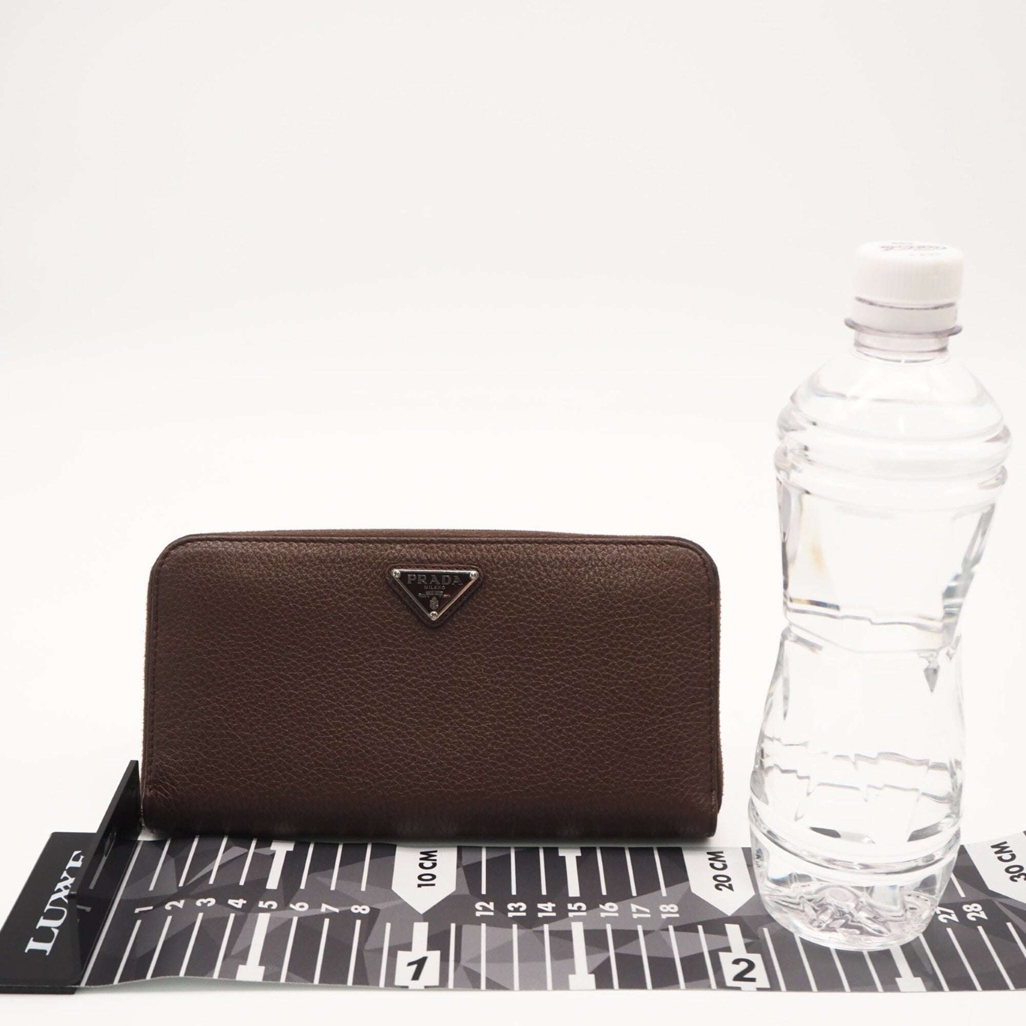 Prada Brown Leather Long Wallet (Bi-Fold) (Pre-Owned)