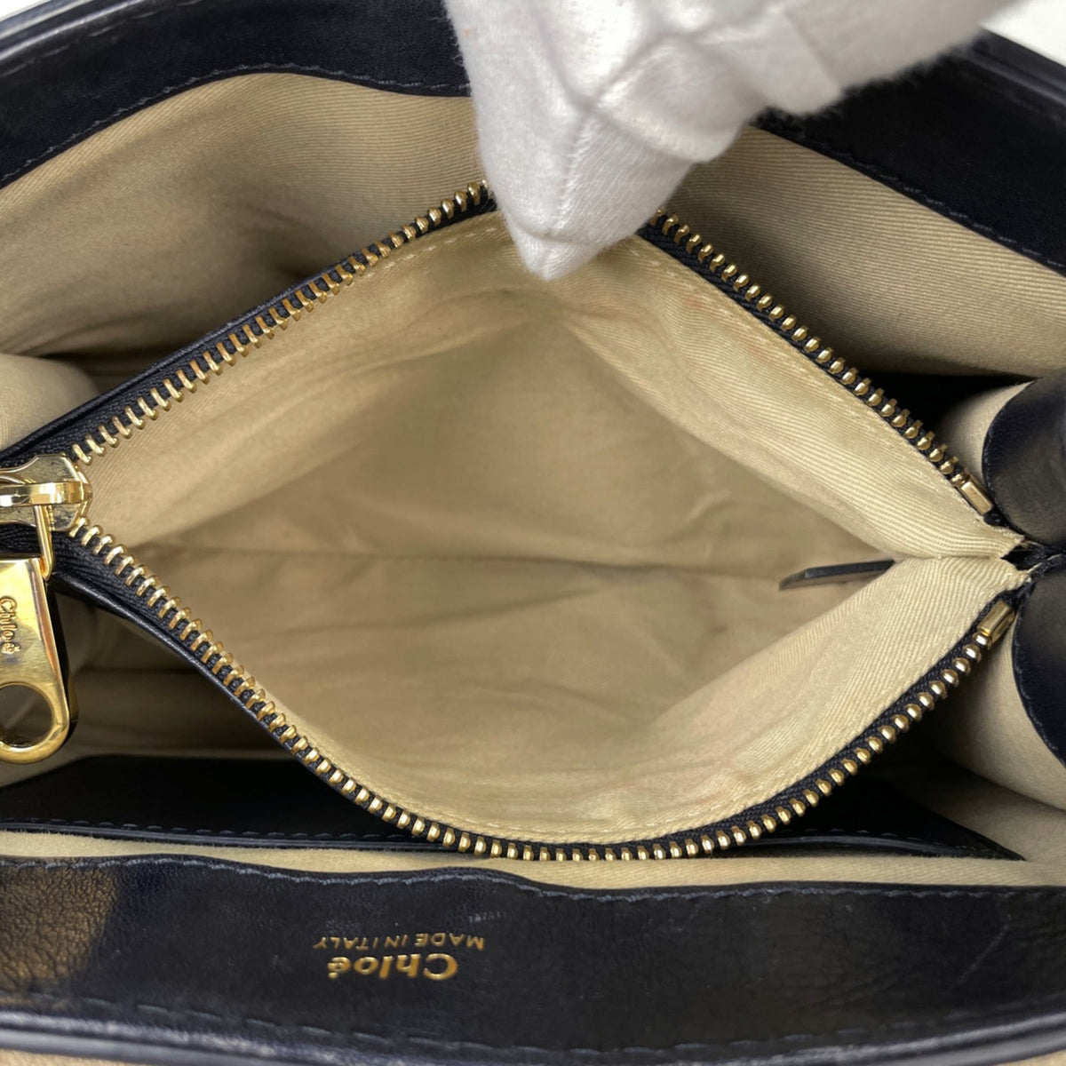 Chloé Navy Leather Handbag (Pre-Owned)