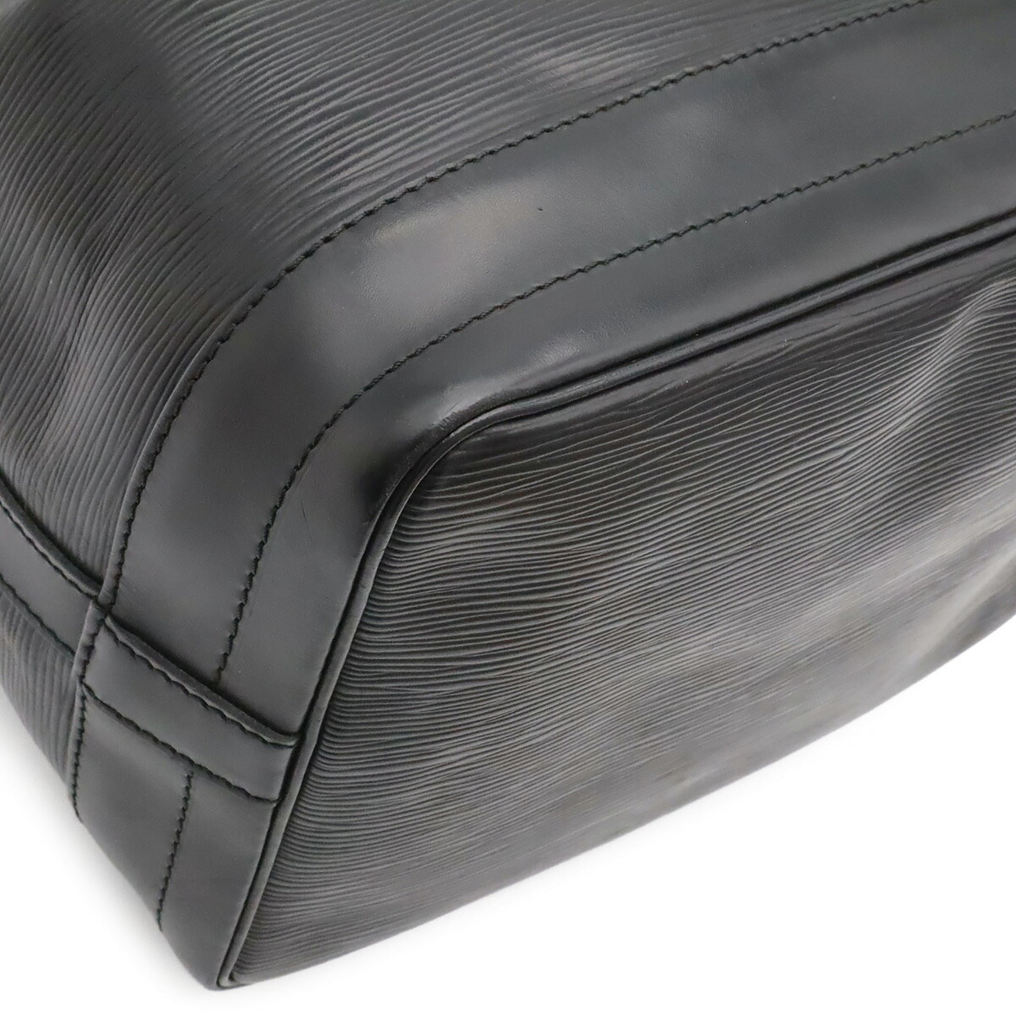 Louis Vuitton Black Galle Noir Epi Leather Shoulder Bag (Pre-Owned)