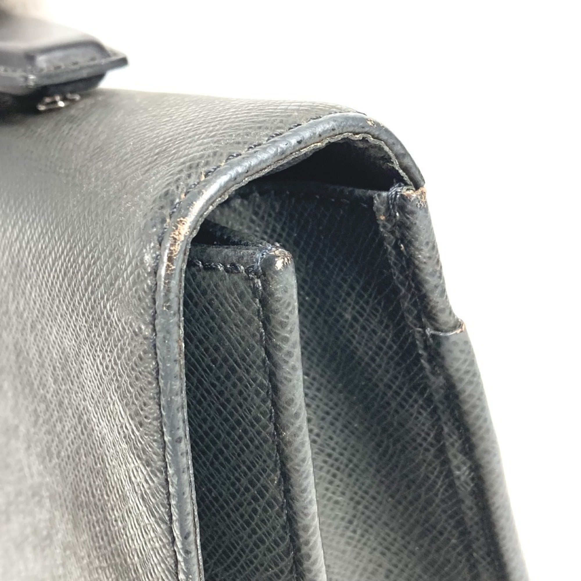 Louis Vuitton Ardoise Black Taiga Leather Briefcase Handbag (Pre-Owned)