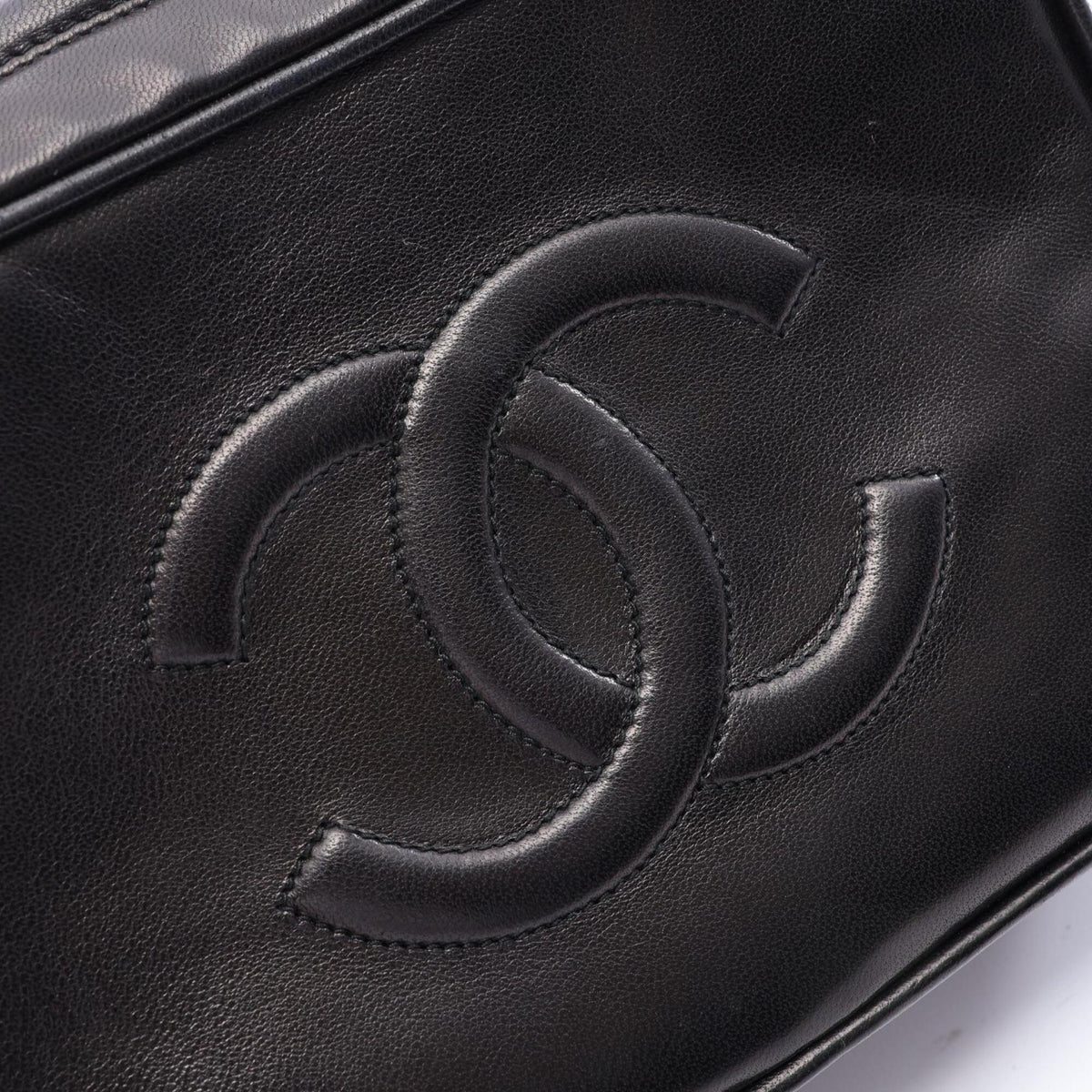 Chanel Black Leather Handbag Shoulder Bag (Pre-Owned)