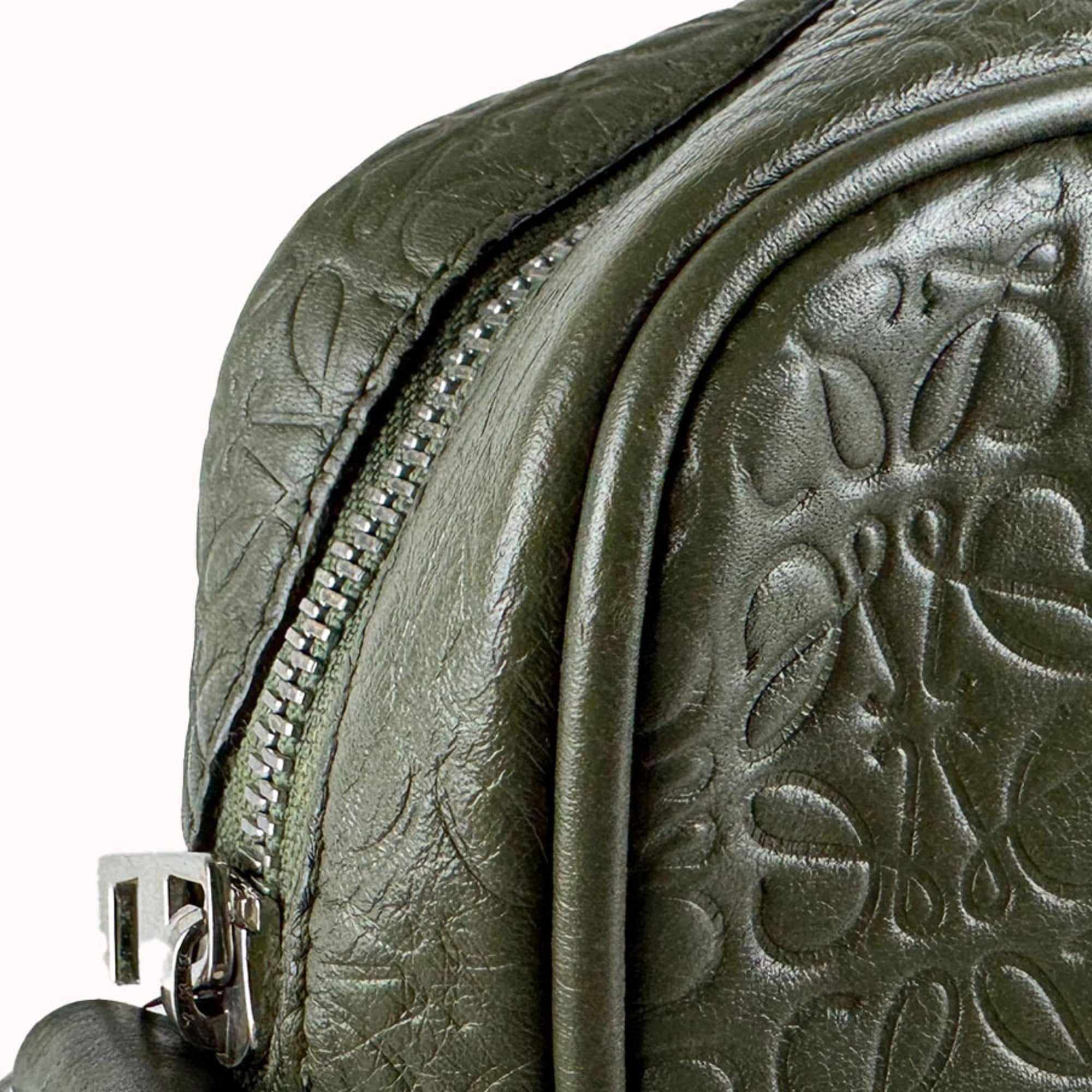 Loewe Khaki Leather Clutch Bag (Pre-Owned)