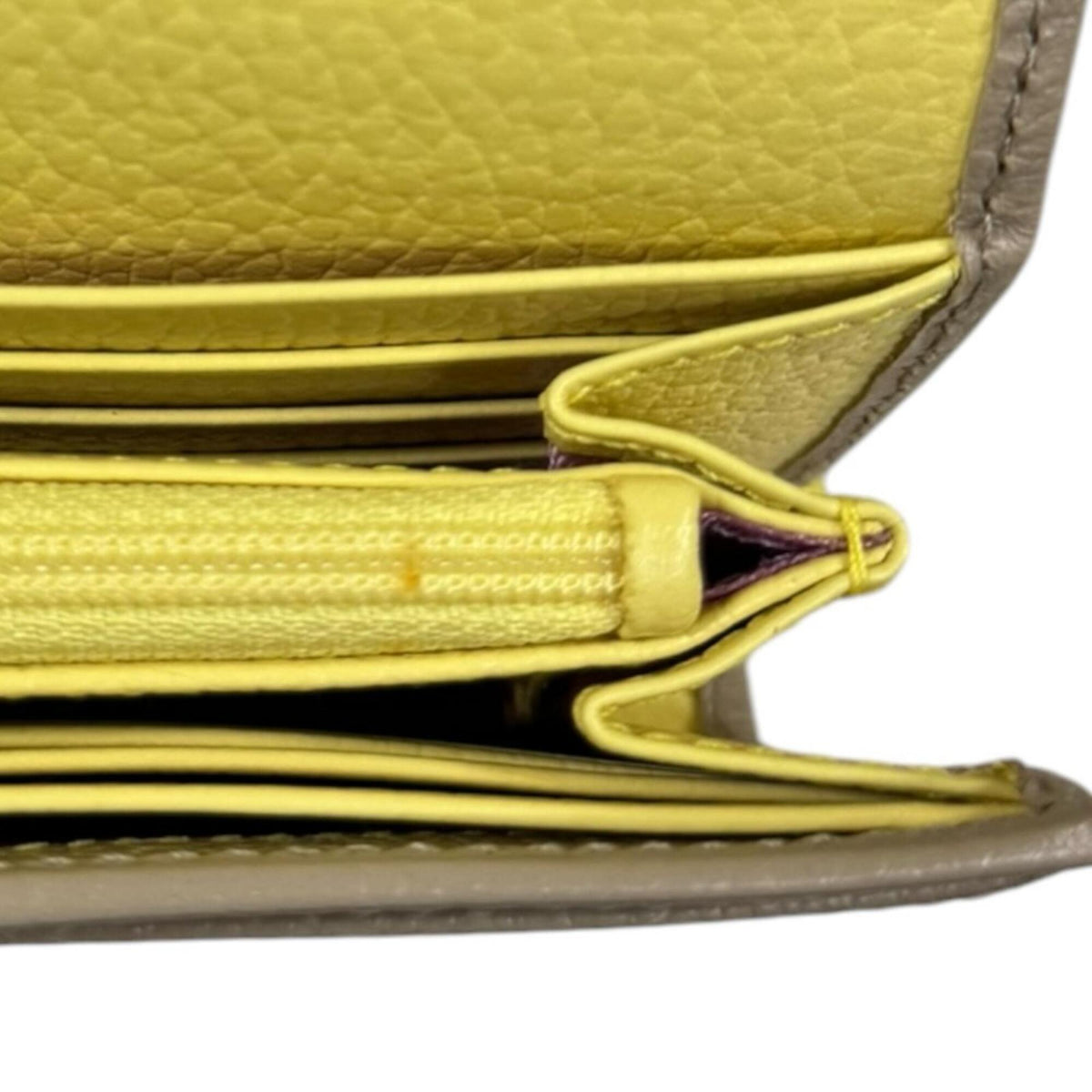 Gucci Beige Purple Yellow Leather Coin Purse/Coin Case (Pre-Owned)