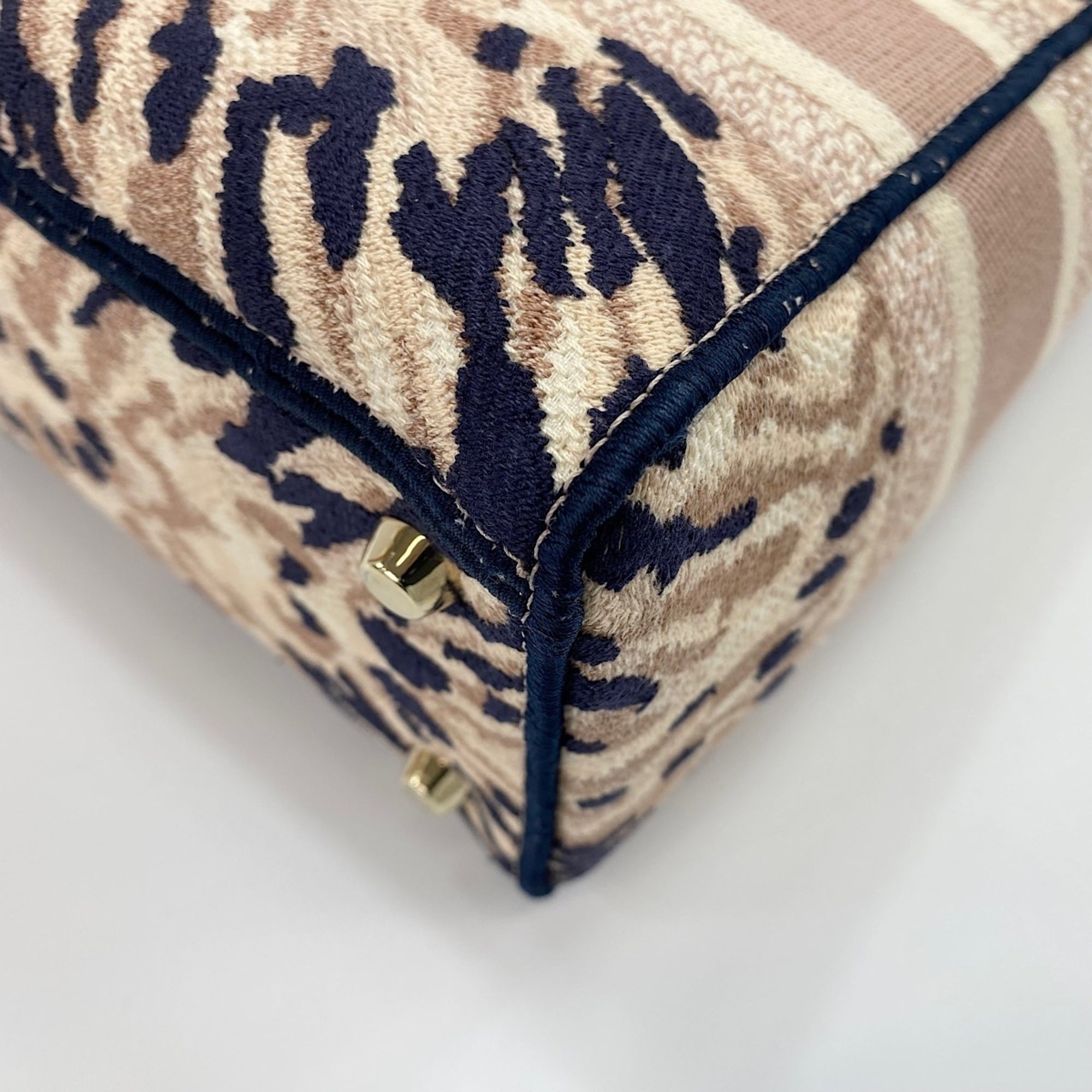 Christian Dior Pink Handbag (Pre-Owned)