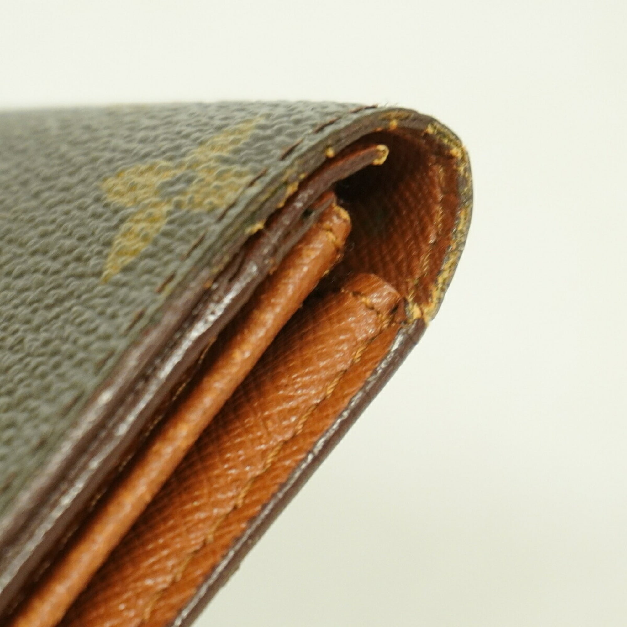 Louis Vuitton Brown Wallet (Bi-Fold) (Pre-Owned)