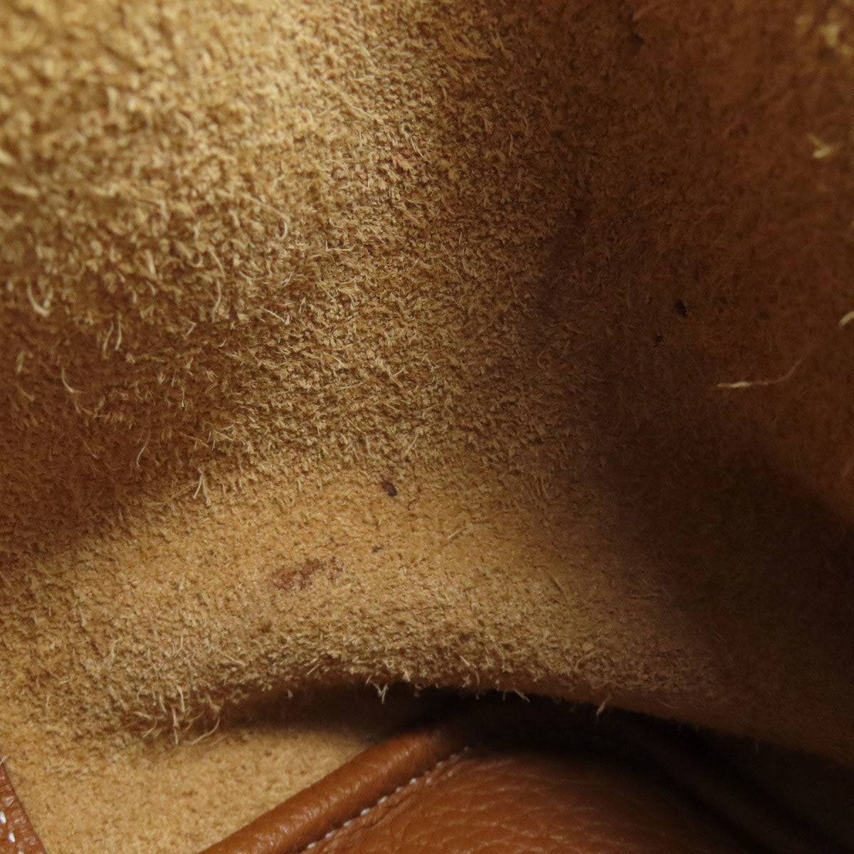 Hermes Gold Handbag (Pre-Owned)