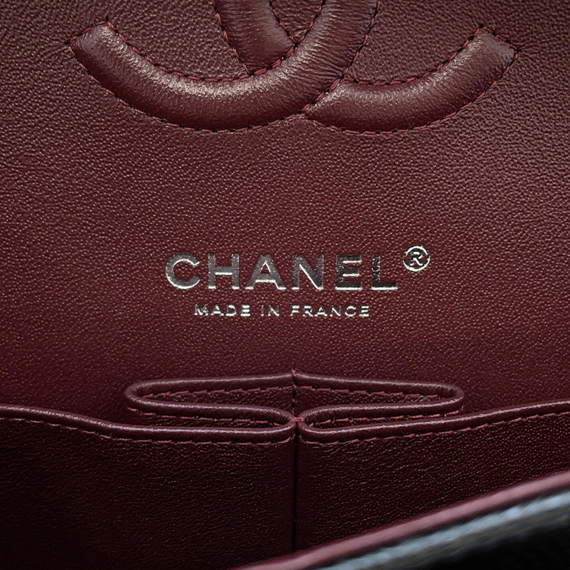 Chanel Black Grained Calfskin Handbag Shoulder Bag (Pre-Owned)