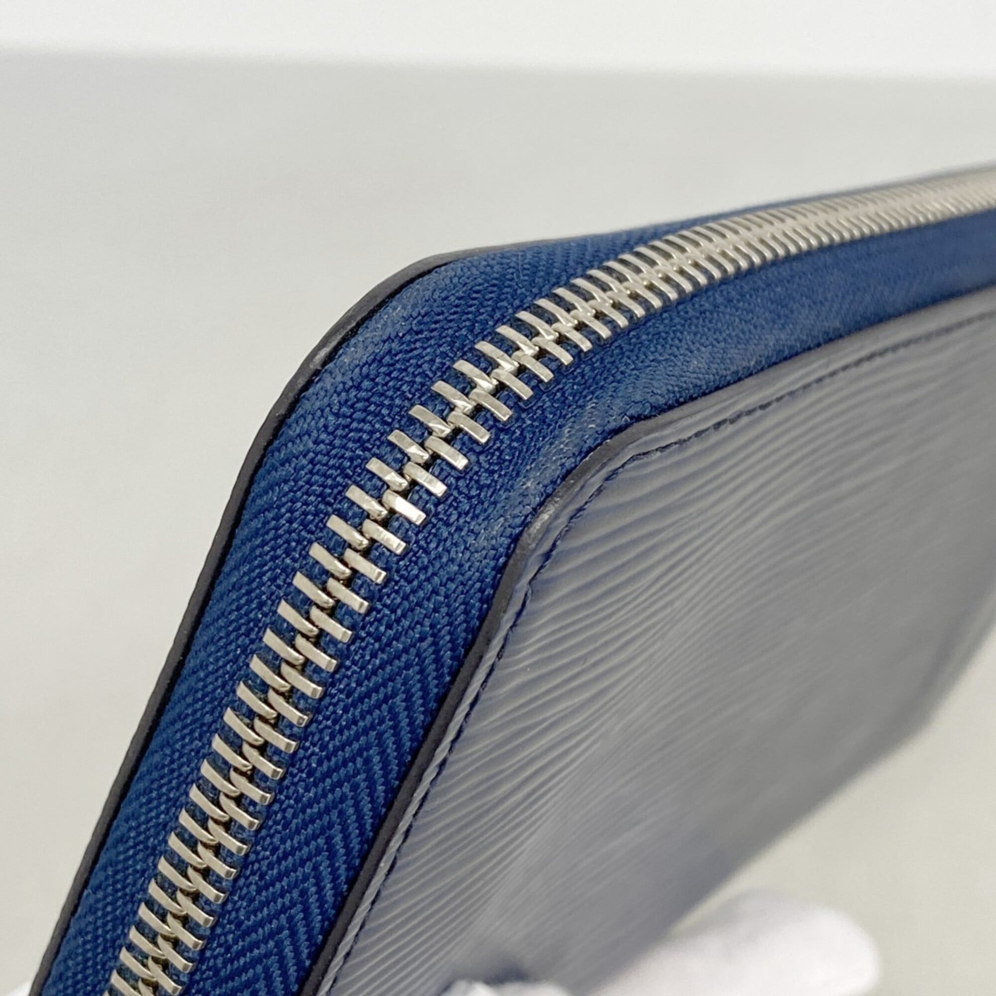 Louis Vuitton Blue Long Wallet (Bi-Fold) (Pre-Owned)