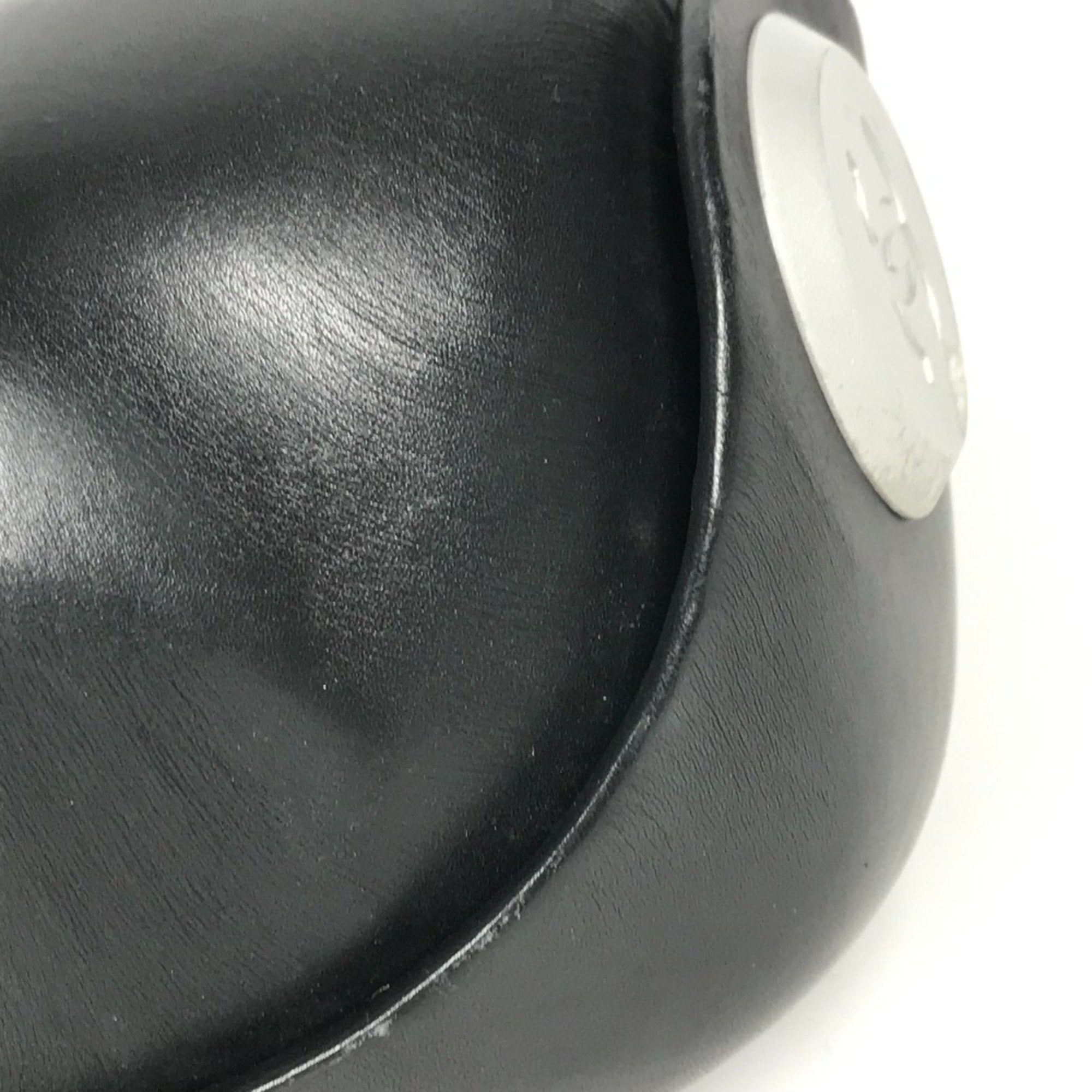 Chanel Black Leather Handbag (Pre-Owned)
