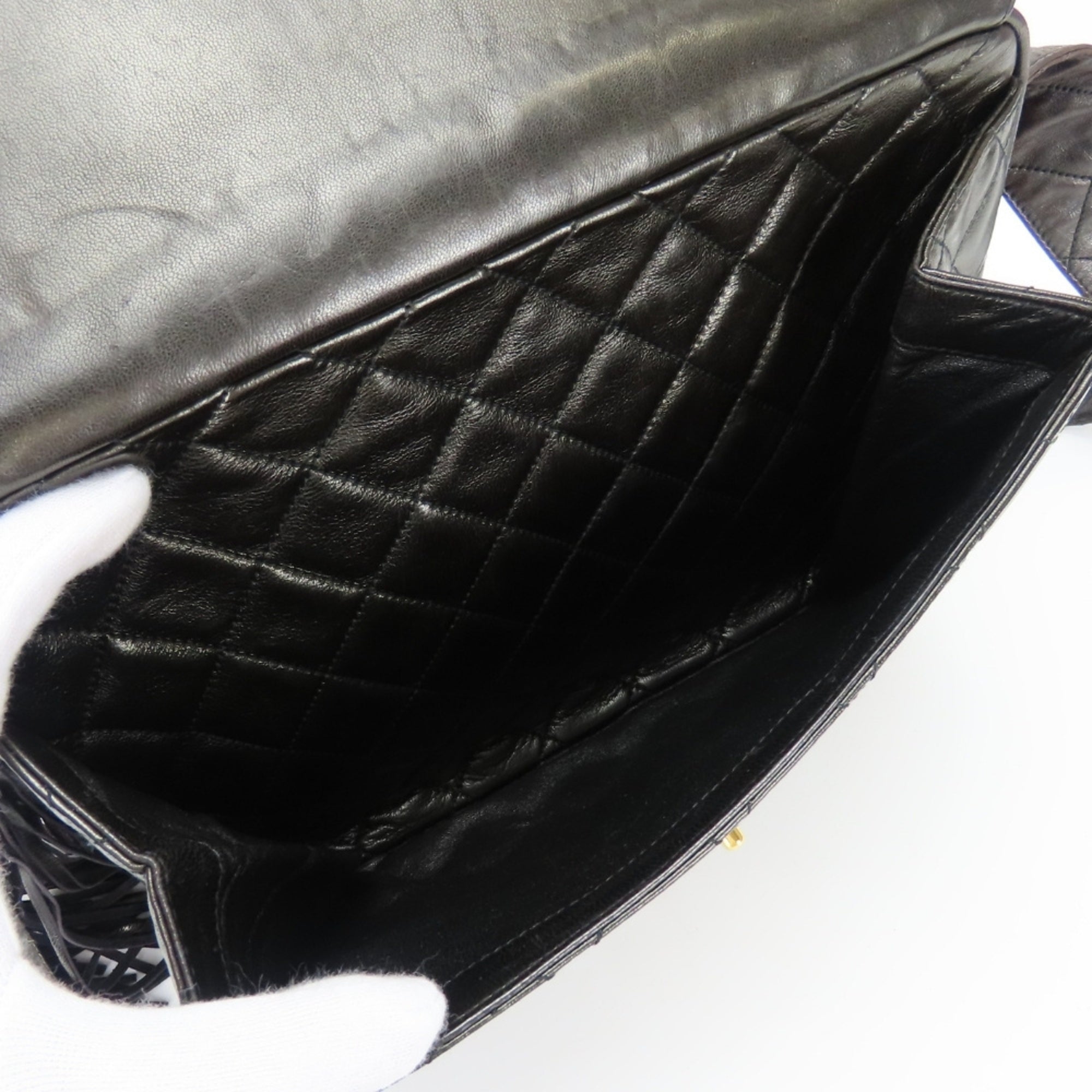 Chanel Black Quilting Leather Shoulder Bag (Pre-Owned)