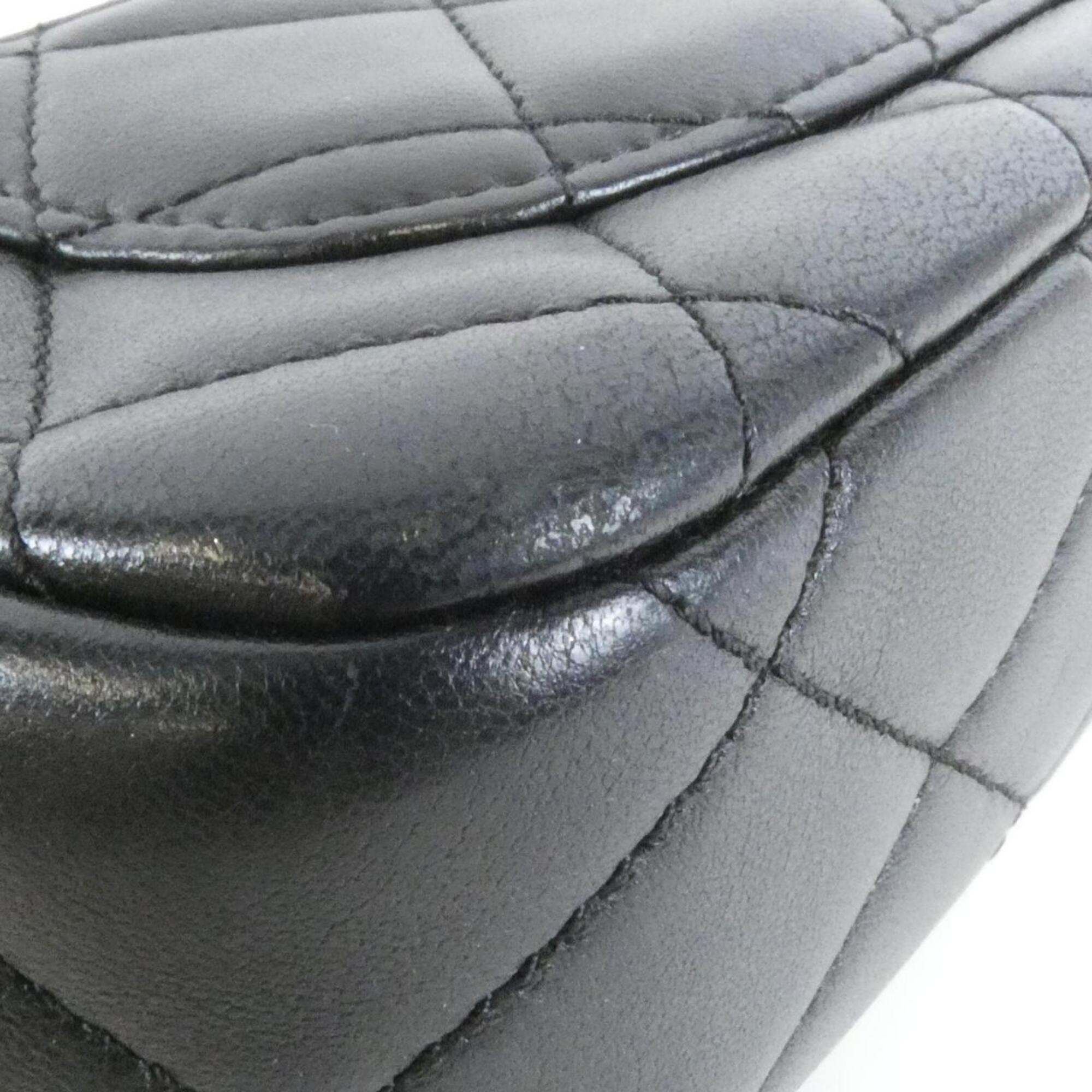 Chanel Black Leather Shoulder Bag (Pre-Owned)