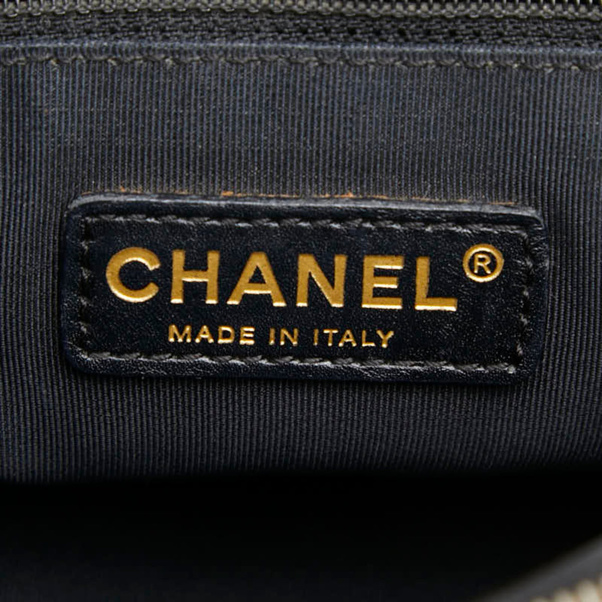 Chanel Black Grained Calfskin Shoulder Bag Tote Bag (Pre-Owned)