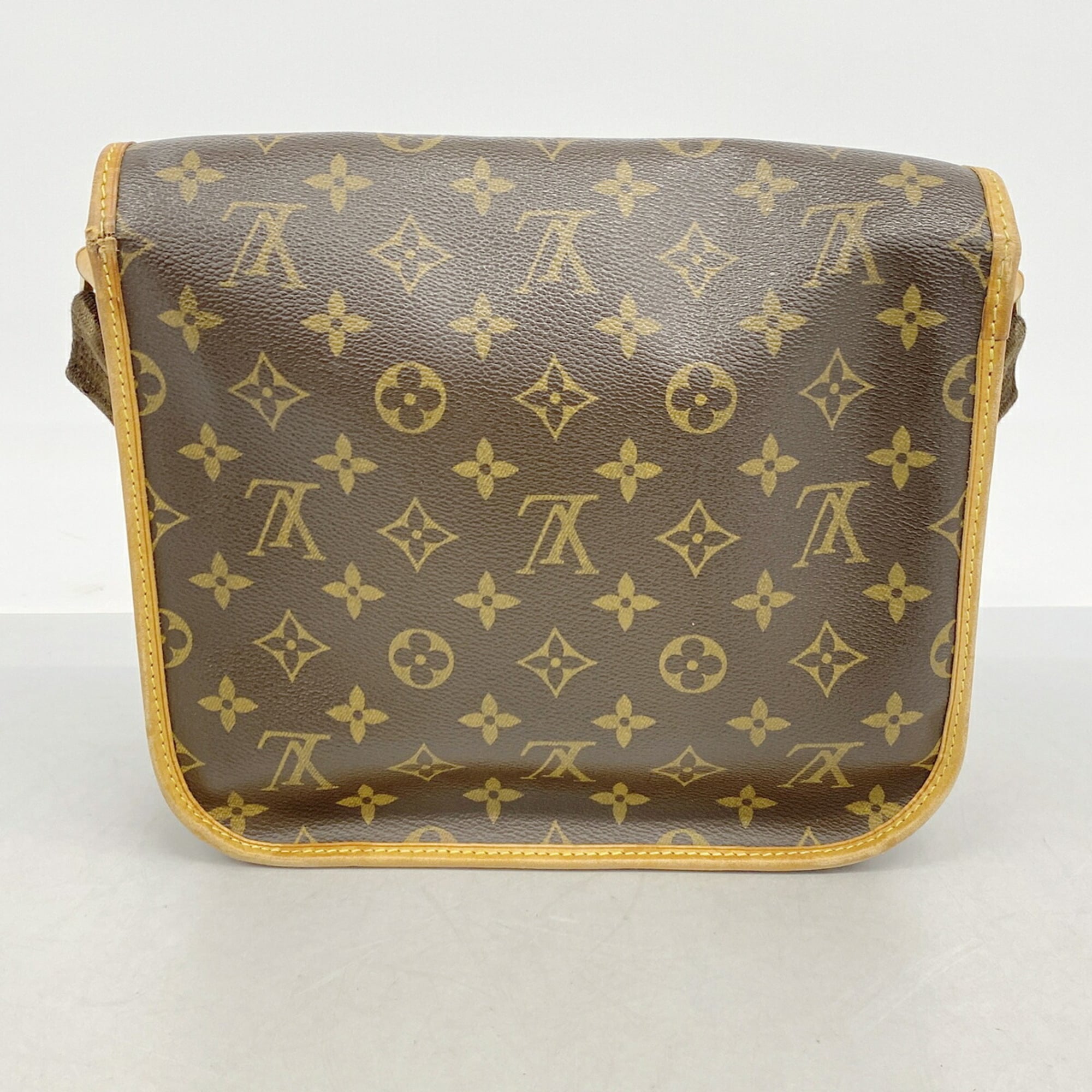 Louis Vuitton Brown Shoulder Bag (Pre-Owned)