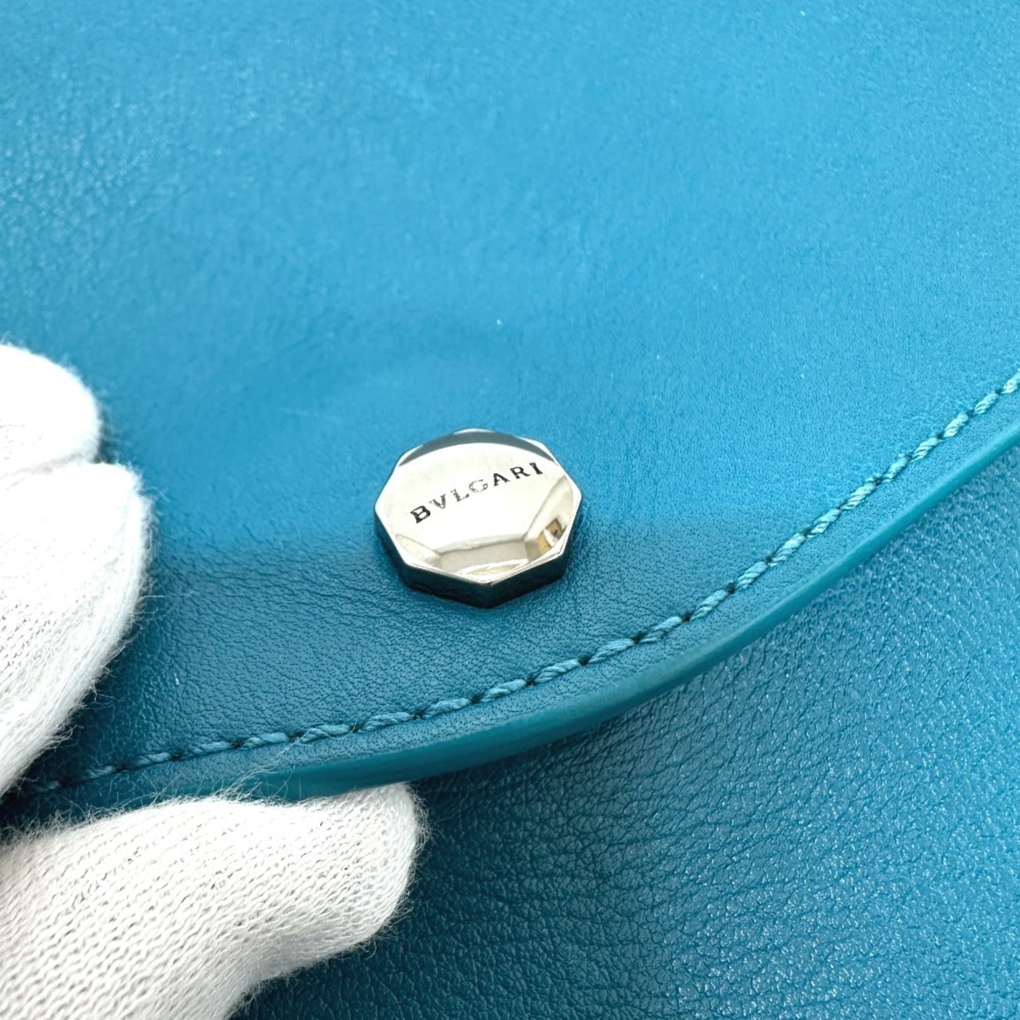 Bvlgari Blue Turquoise Leather Handbag (Pre-Owned)