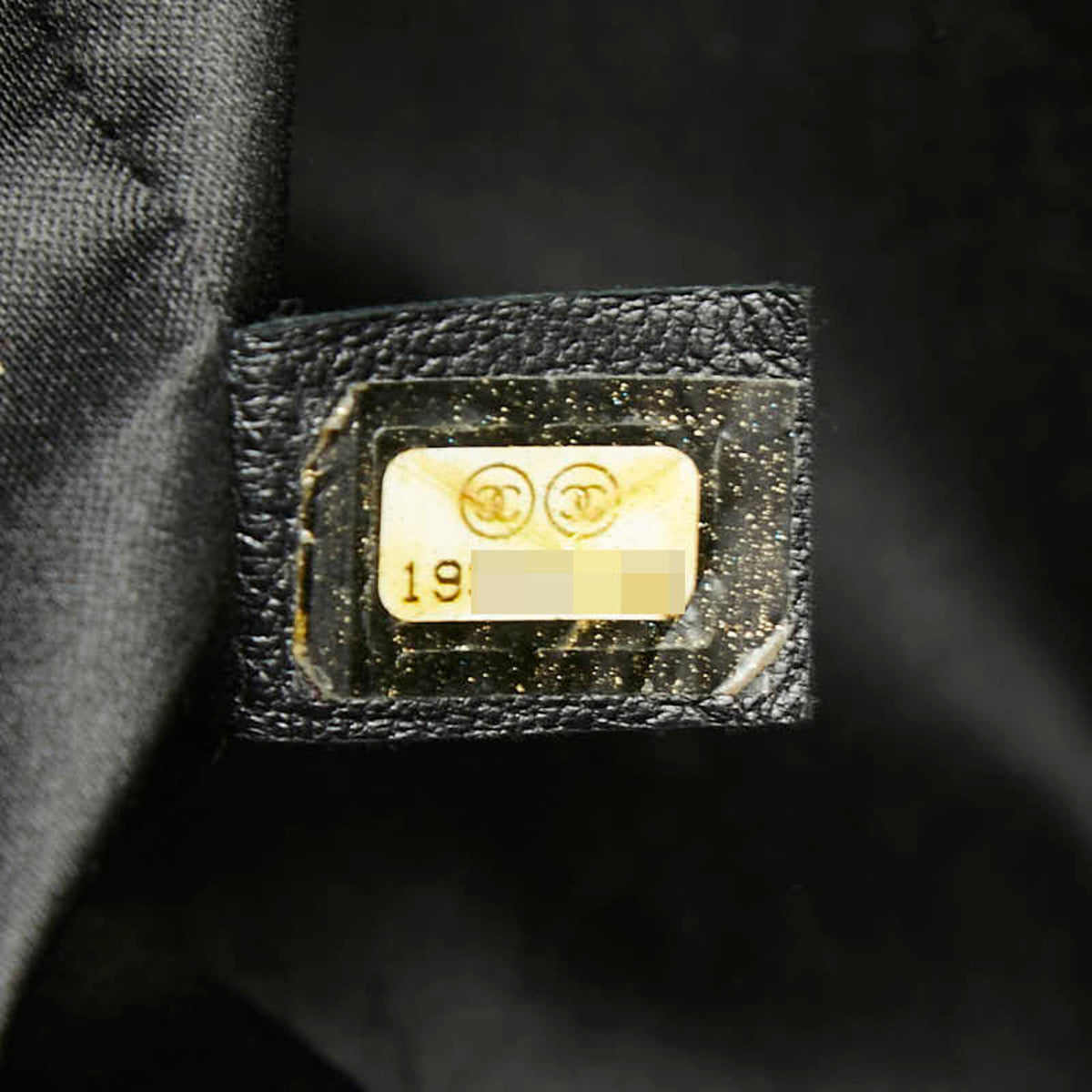 Chanel Black Grained Calfskin Shoulder Bag (Pre-Owned)