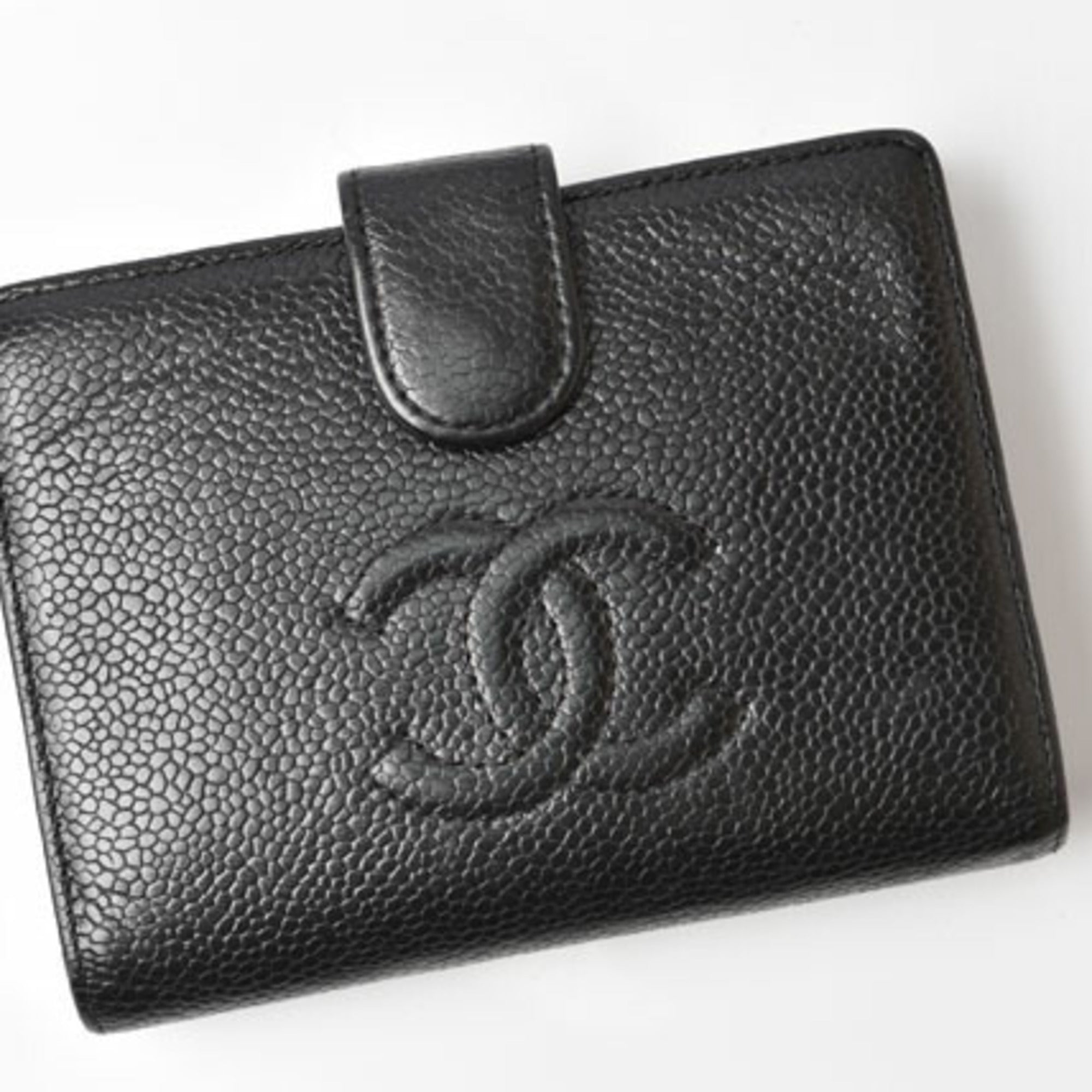 Chanel Black Caviar Leather Wallet (Bi-Fold) (Pre-Owned)