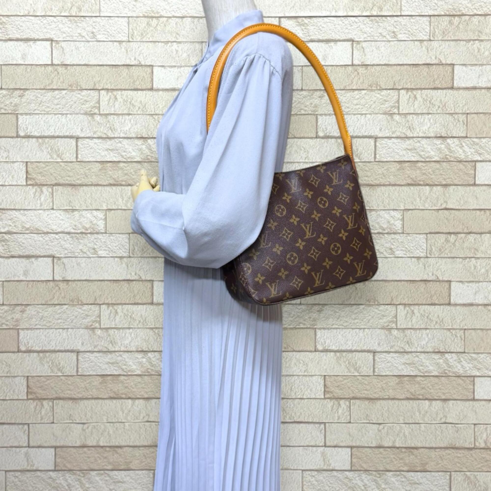 Louis Vuitton Brown Monogram Canvas Shoulder Bag (Pre-Owned)