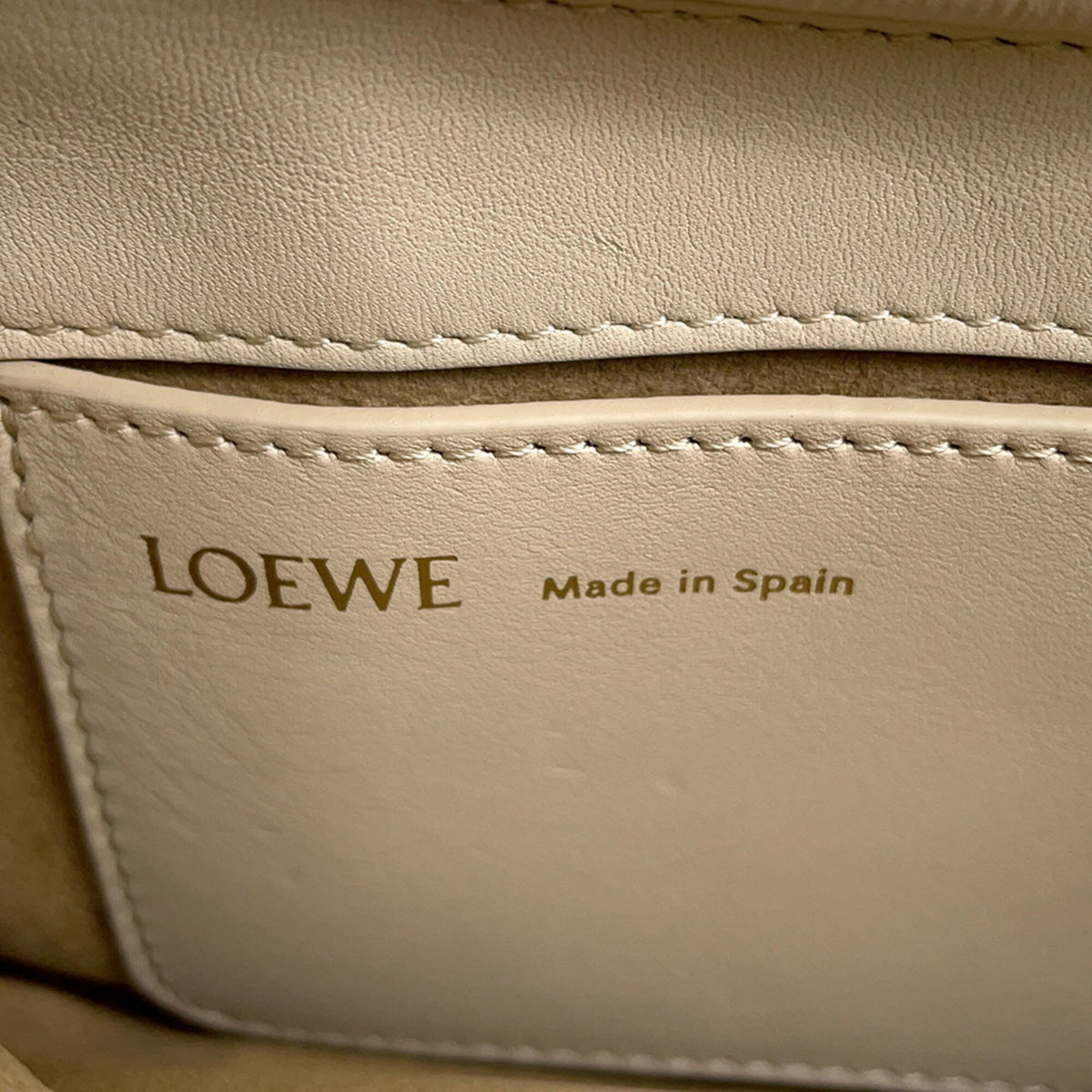 Loewe Beige Leather Handbag Shoulder Bag (Pre-Owned)