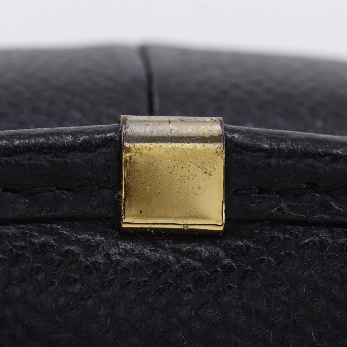 Yves Saint Laurent Black Leather Shoulder Bag (Pre-Owned)