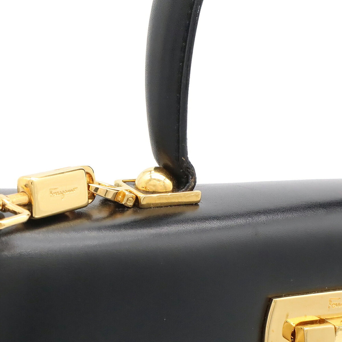 Salvatore Ferragamo Black Leather Handbag Shoulder Bag (Pre-Owned)