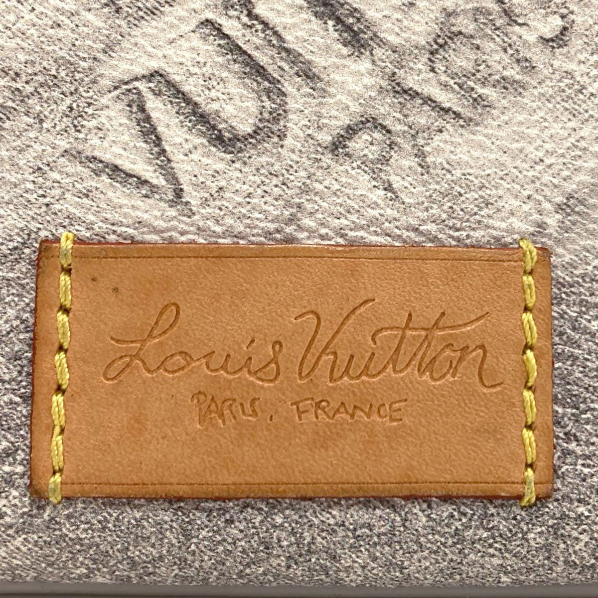 Louis Vuitton Gray Shoulder Bag (Pre-Owned)