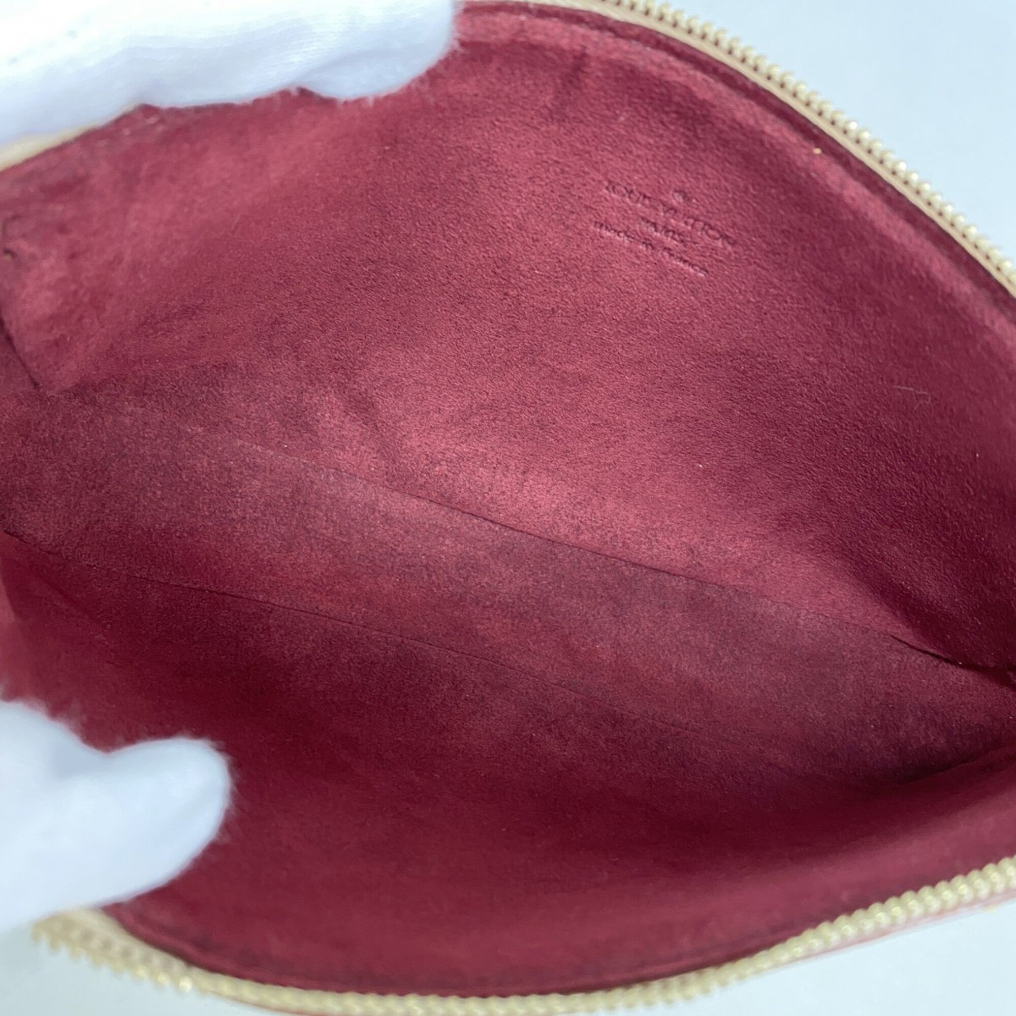 Louis Vuitton Blanc Pouch (Pre-Owned)