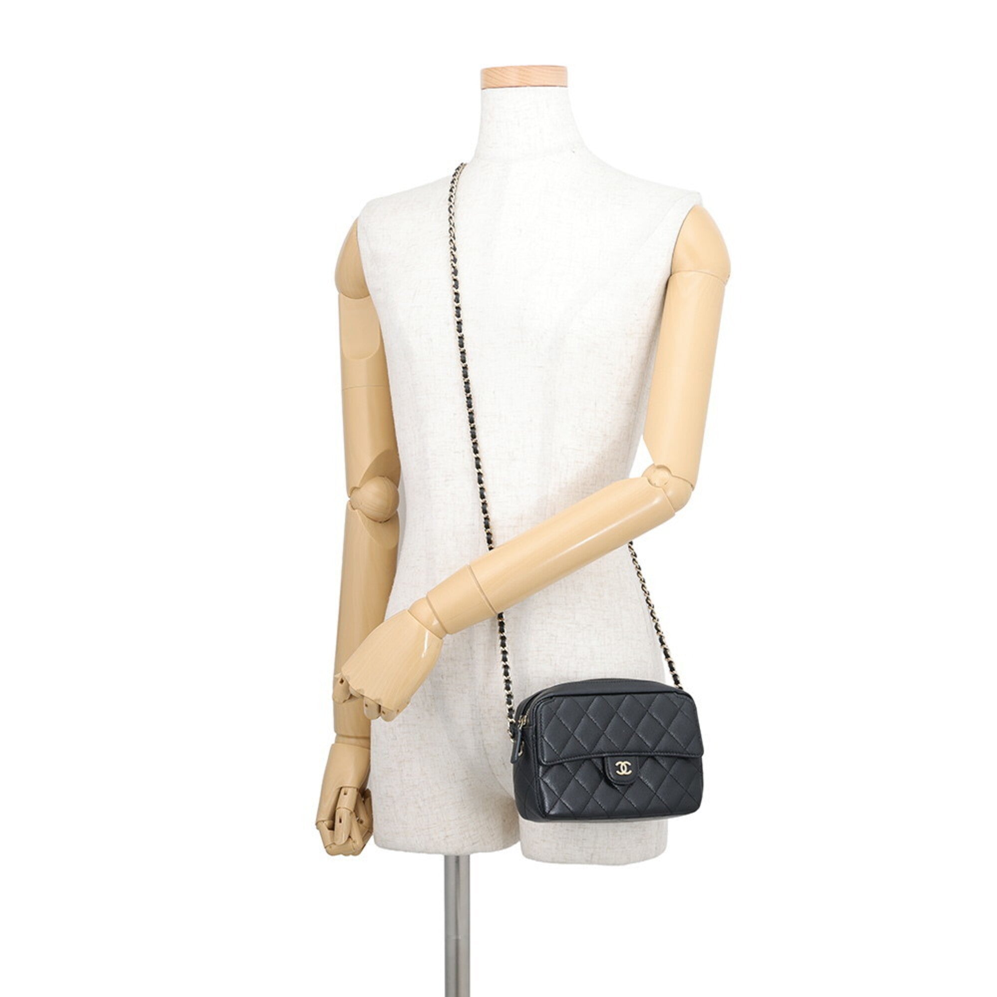 Chanel Matelasse Black Grained Calfskin Handbag Shoulder Bag (Pre-Owned)