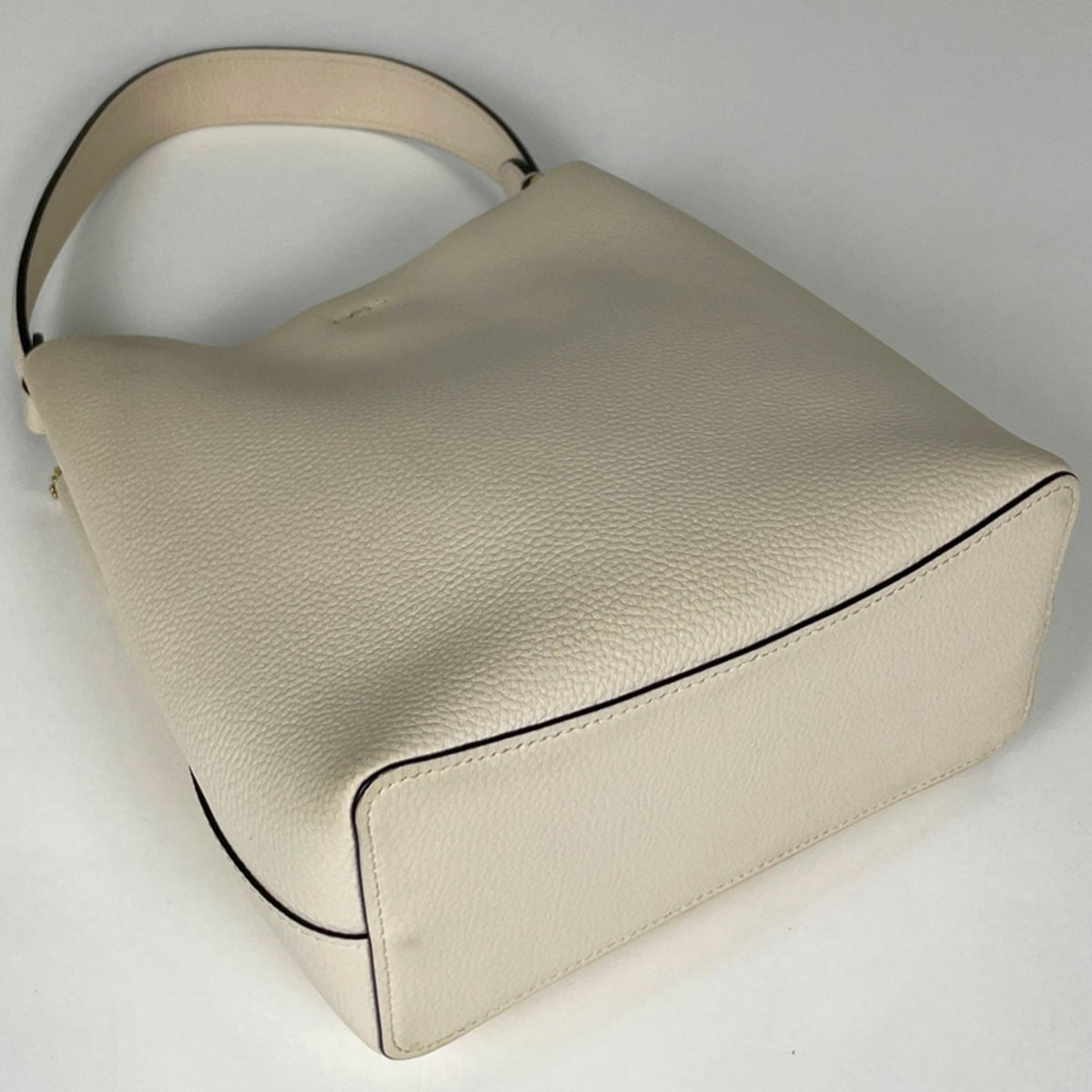 Coach White Leather Handbag (Pre-Owned)
