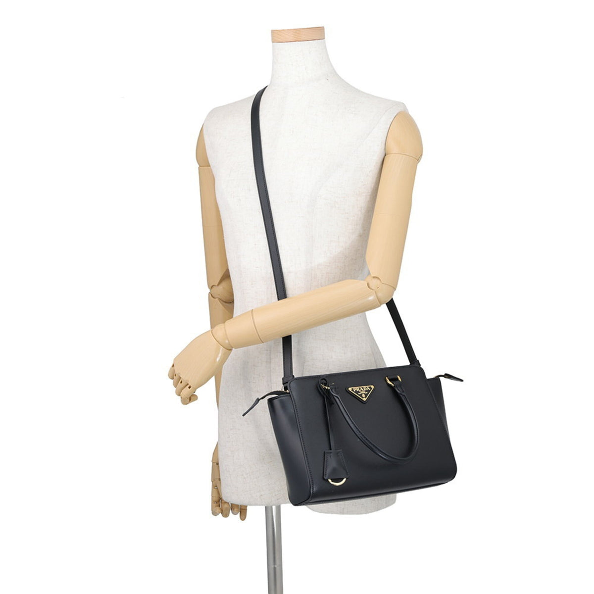 Prada Black Leather Handbag (Pre-Owned)