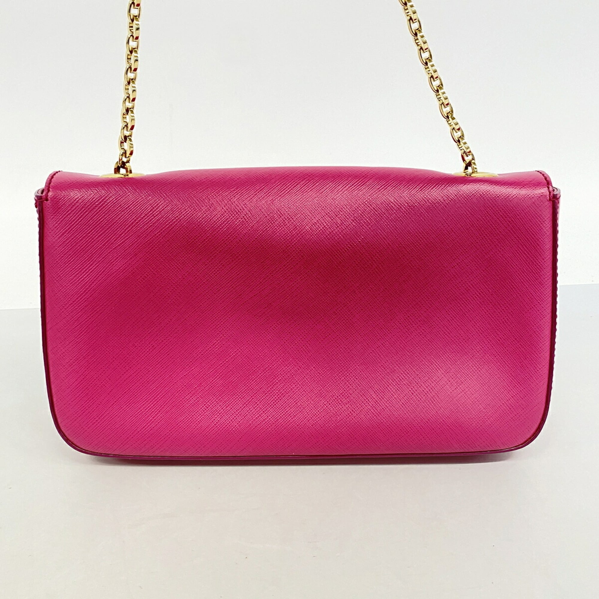 Salvatore Ferragamo Pink Leather Shoulder Bag (Pre-Owned)
