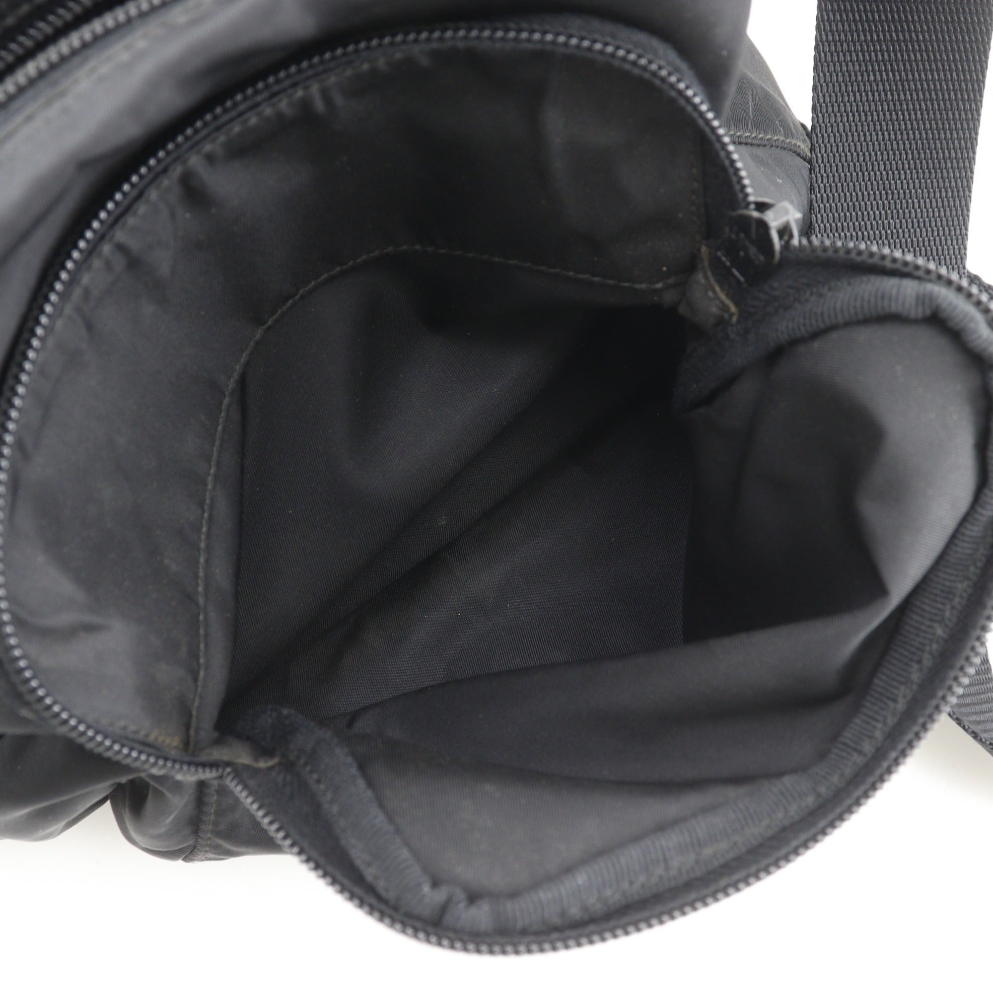 Prada Black Nylon Shoulder Bag (Pre-Owned)