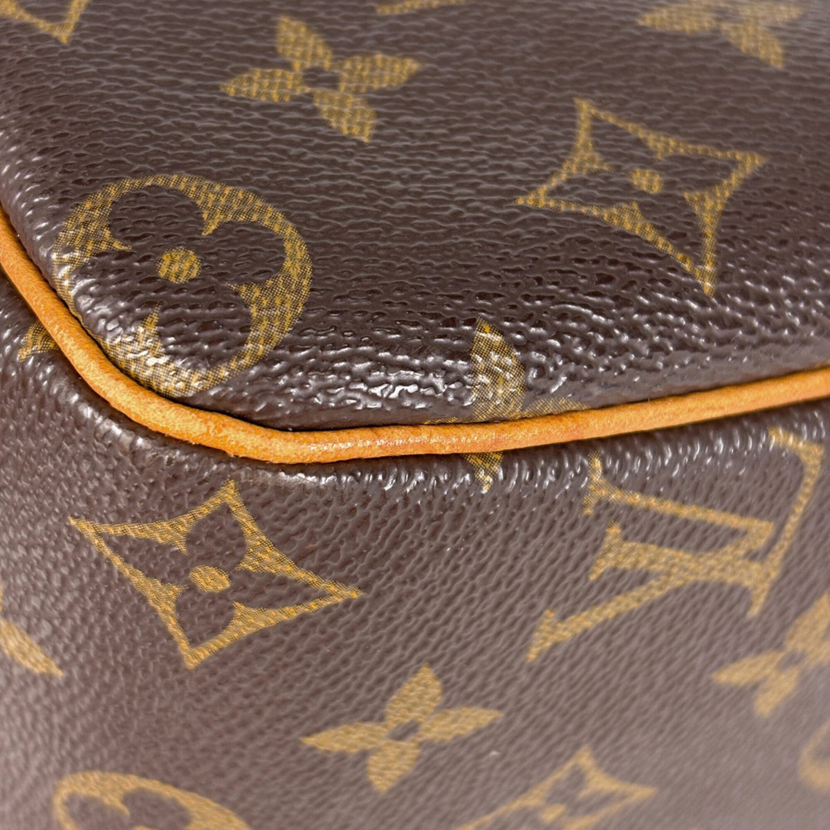 Louis Vuitton Brown Monogram Shoulder Bag (Pre-Owned)